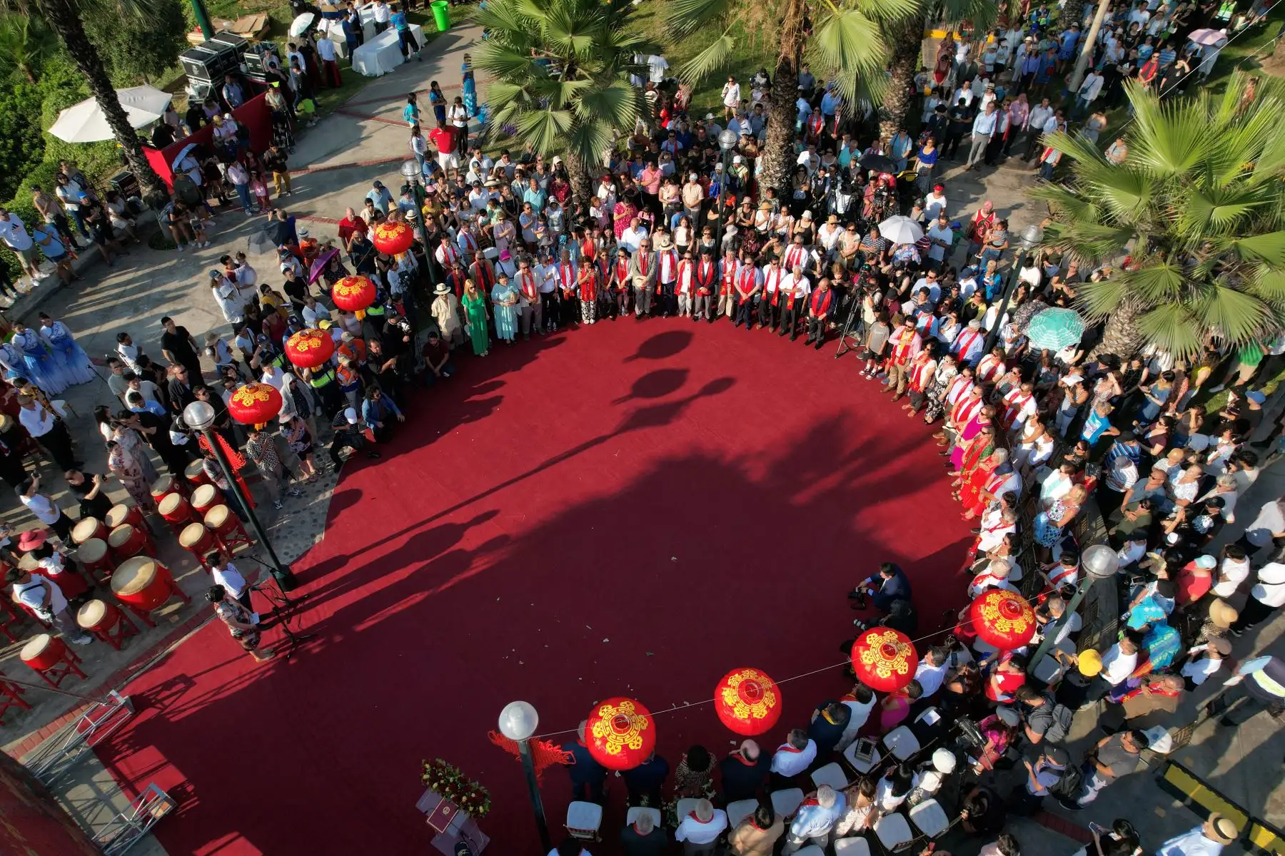 En el Parque Chino de Miraflores se realizó una ceremonia al aire libre para celebrarse el Año Nuevo Chino, con la participación de autoridades públicas, miembros del cuerpo diplomático extranjero en el Perú y público en general. Foto: ANDINA/Daniel Bracamonte