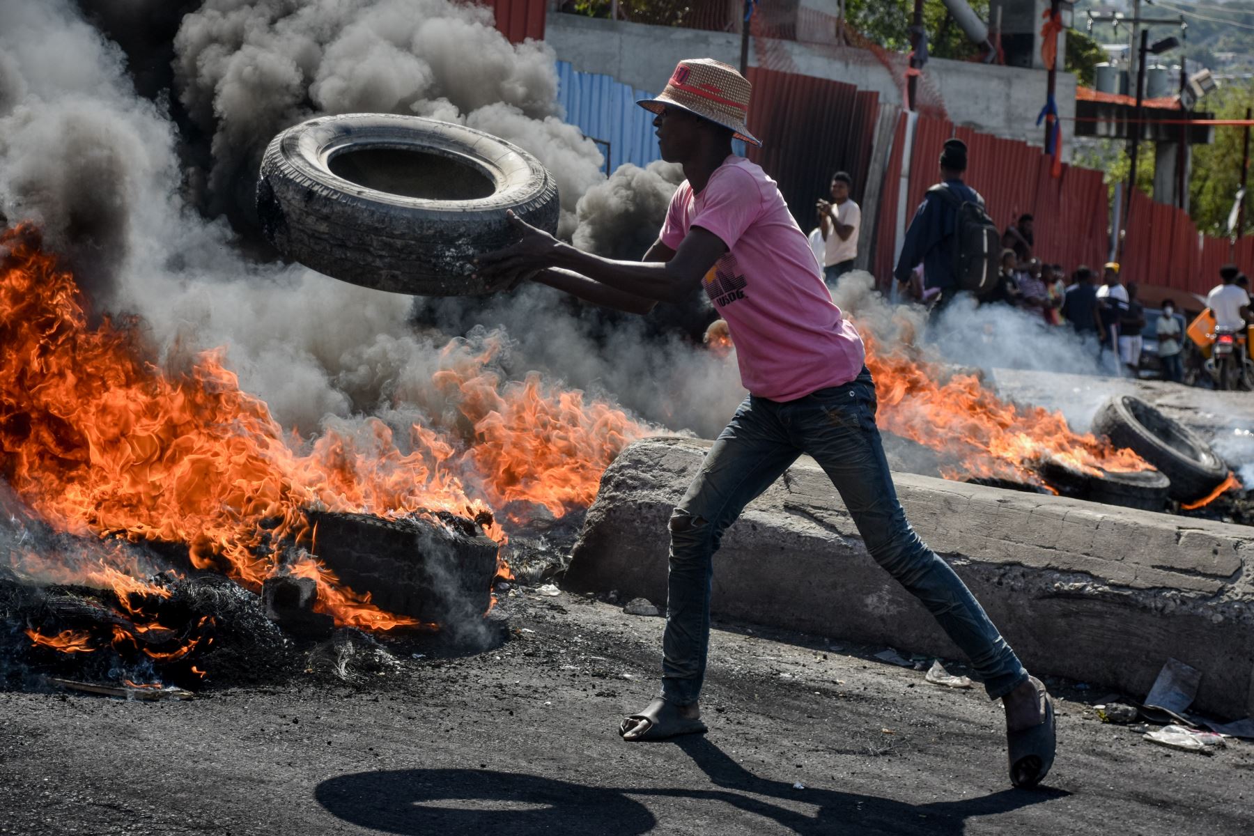 Protestas en Haití en demanda de la salida del primer ministro, Ariel Henry, han cobrado una decena de muertos. Foto: EFE/Archivo