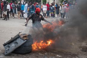 La violencia de los grupos armados agrava la crisis política y social que vive Haití (imagen referencial). Foto: EFE