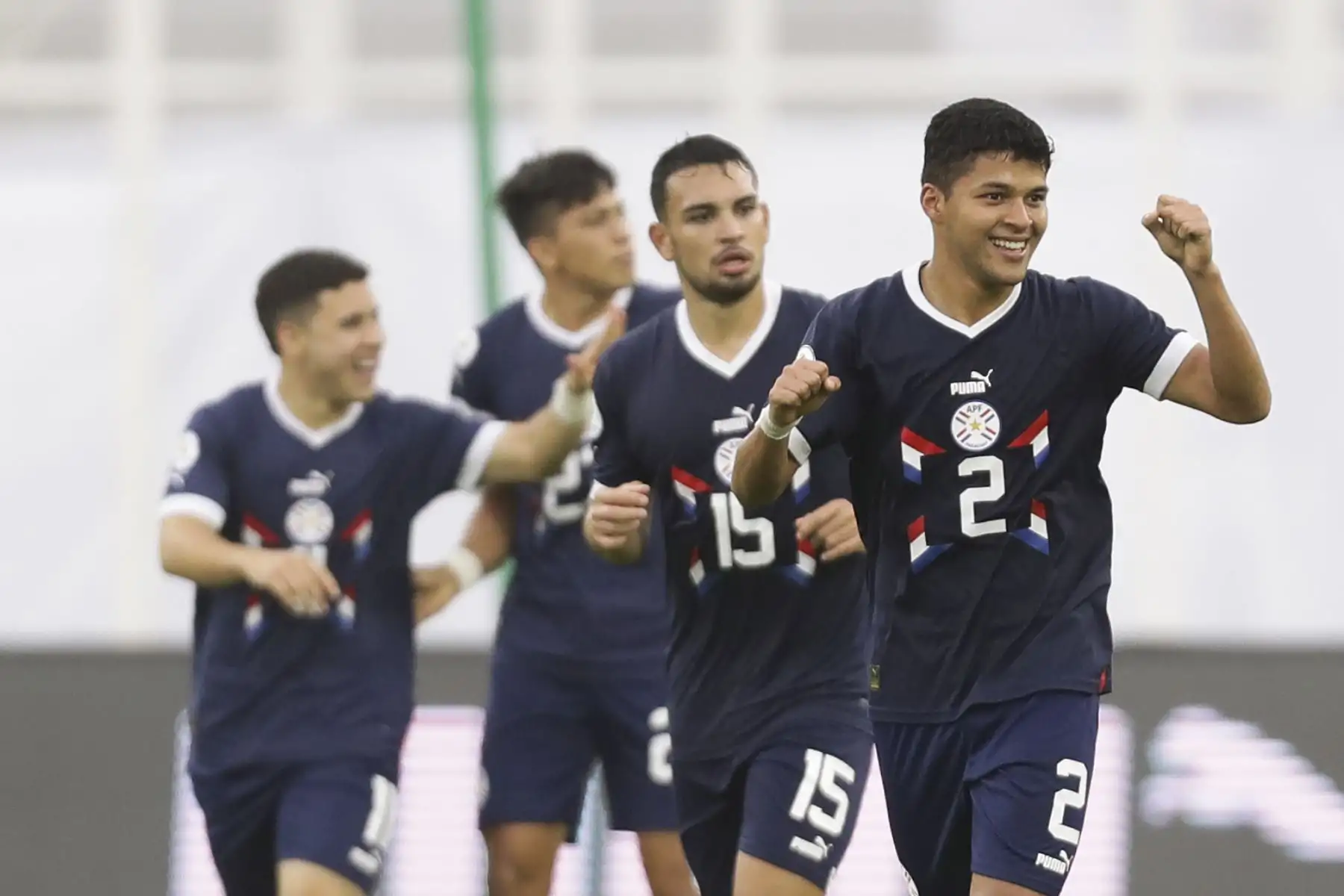 Alán Núñez de Paraguay celebra su gol contra Argentina hoy, en un partido del Torneo Preolímpico Sudamericano Sub-23 en el estadio Nacional Brígido Iriarte en Caracas. Foto: ANDINA/ EFE