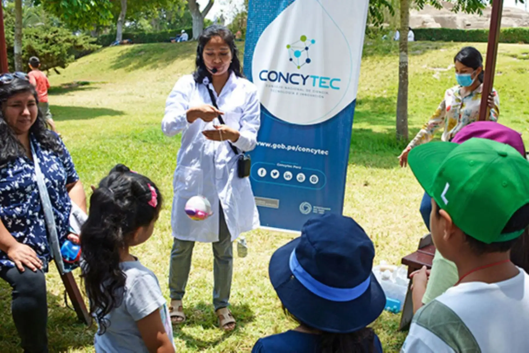 El Día Internacional de la Mujer y la Niña en la Ciencia se celebra el 11 de febrero y diversos organismos dedicados a la difusión de las ciencias se suman a la celebración con el fin de motivar a las niñas pequeñas a seguir sus sueños de dedicarse a las áreas STEM.