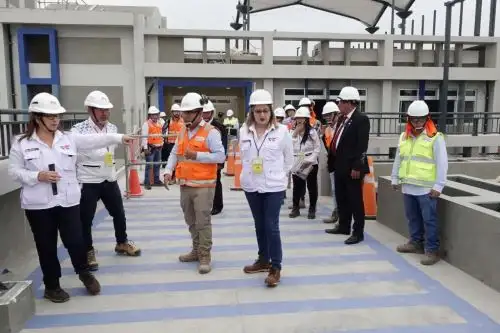 Miriam Ponce supervisó obras en Escuela Bicentenario Jorge Basadre de Los Olivos,con 90% de avance. Foto: Difusión. ANDINA/Difusión