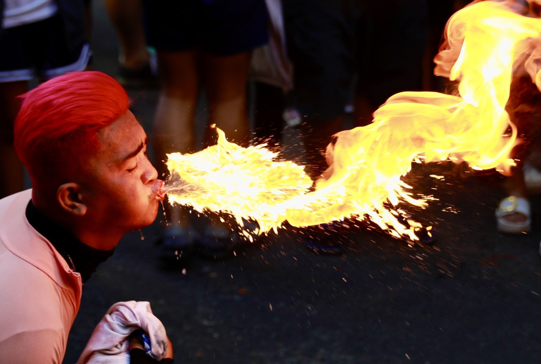 Un artista filipino participa en las celebraciones del Año Nuevo Chino 2024, que este año está regido por el Dragón, en Manila, Filipinas. Foto: ANDINA/ EFE