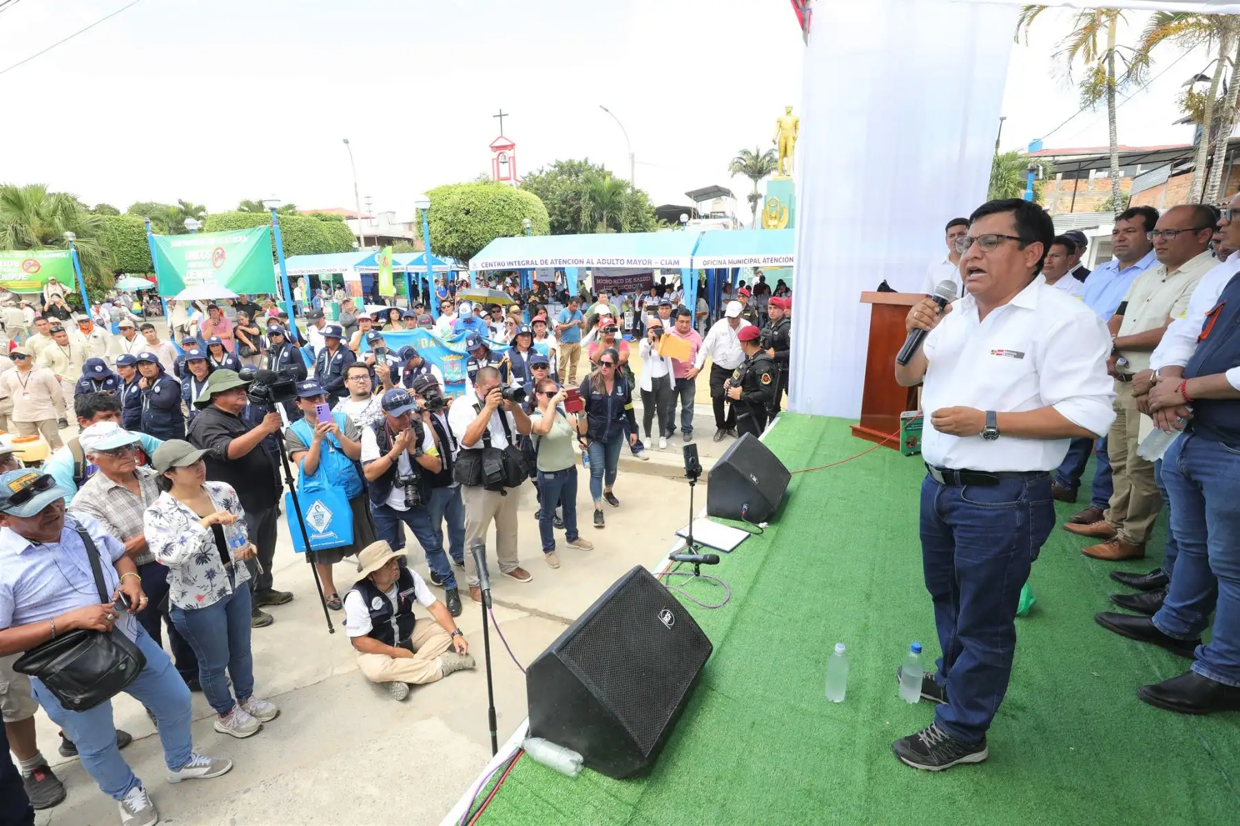 Minsa impulsa la campaña " Unidos contra el Dengue" en la región San Martín.  La campaña, tiene como finalidad, encabezar las estrategias conjuntas de los tres niveles de gobierno, en la lucha contra esta enfermedad. 
Foto: Minsa