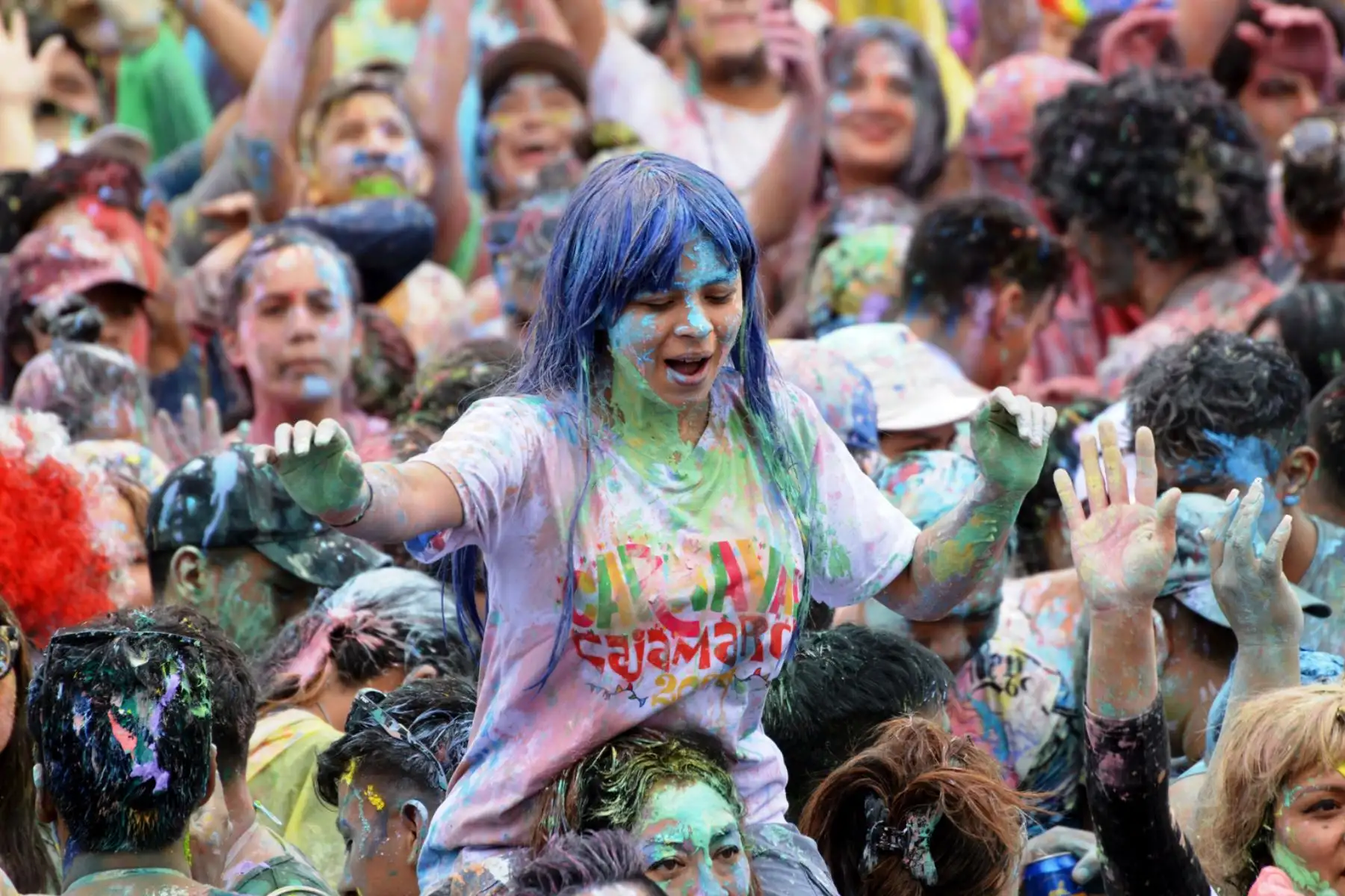 Una multitudinaria bienvenida tuvo el Ño Carnavalón este sábado 12 de febrero en su ingreso triunfal a la ciudad de Cajamarca, con motivo de la celebración de las fiestas de carnaval. Foto: Eduard Lozano