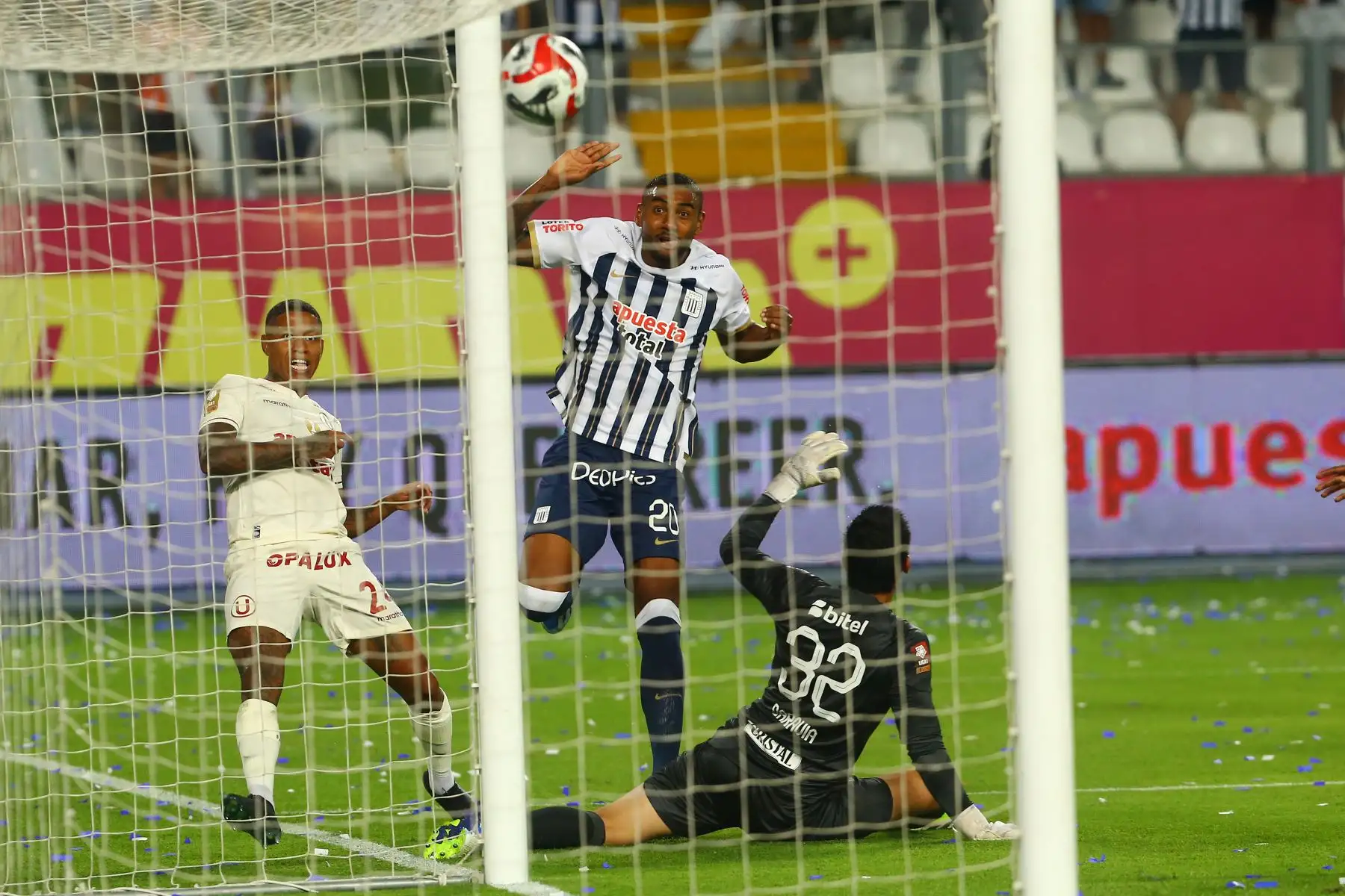 Con gol de Andy Polo en el primer tiempo, Universitario de Deportes supera por 1-0 a Alianza Lima en el Estadio Nacional, por la fecha 3 del Torneo Apertura 2024 de la Liga 1. Foto: ANDINA/Eddy Ramos