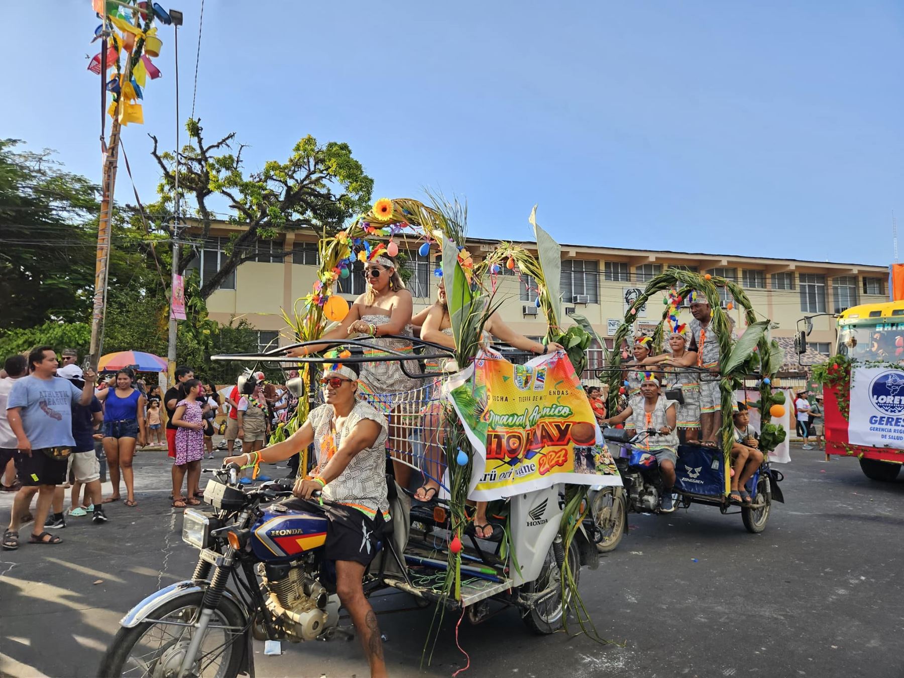 El corso fue una de las actividades que disfrutaron los  pobladores de Iquitos y los turistas por la celebración del Carnaval Amazónico 2024. ANDINA/Difusión