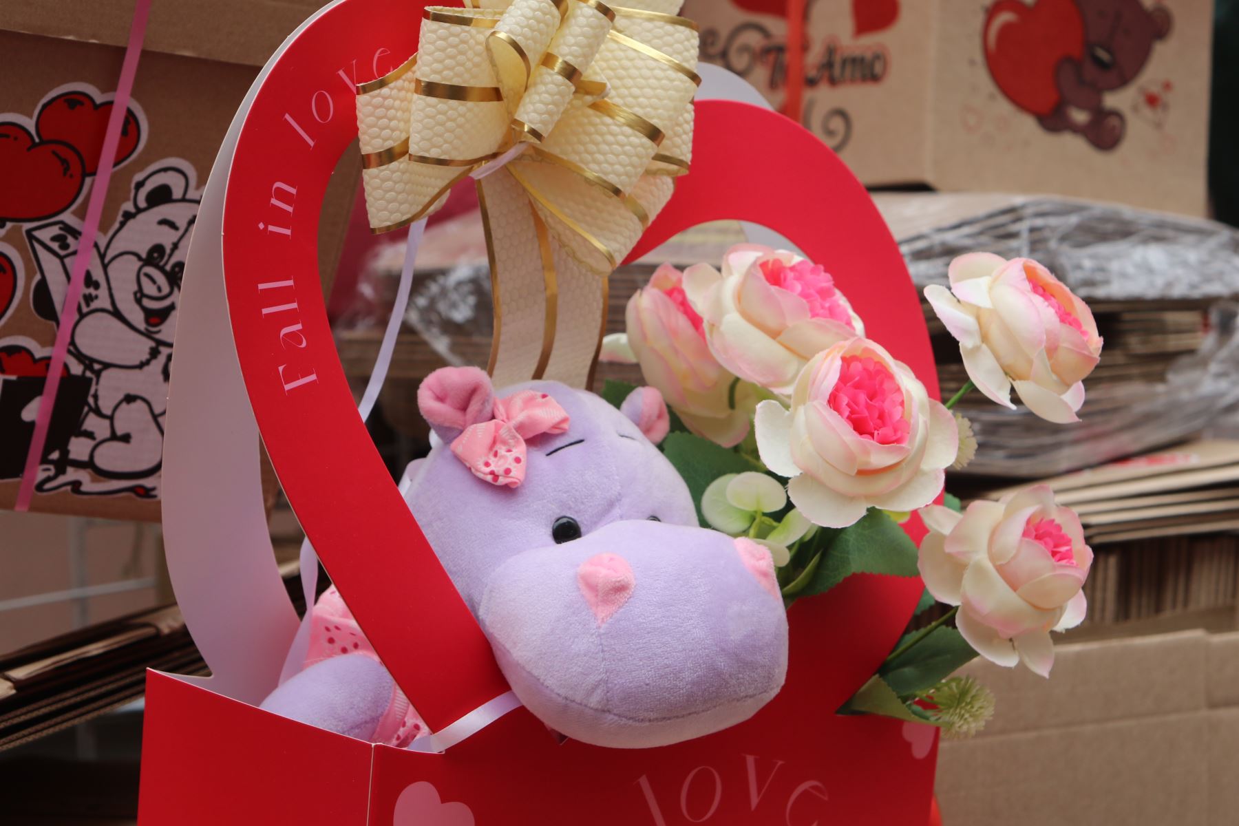 Románticos - Día De Los Enamorados: Canasto San Valentín Mediano - Gift Set