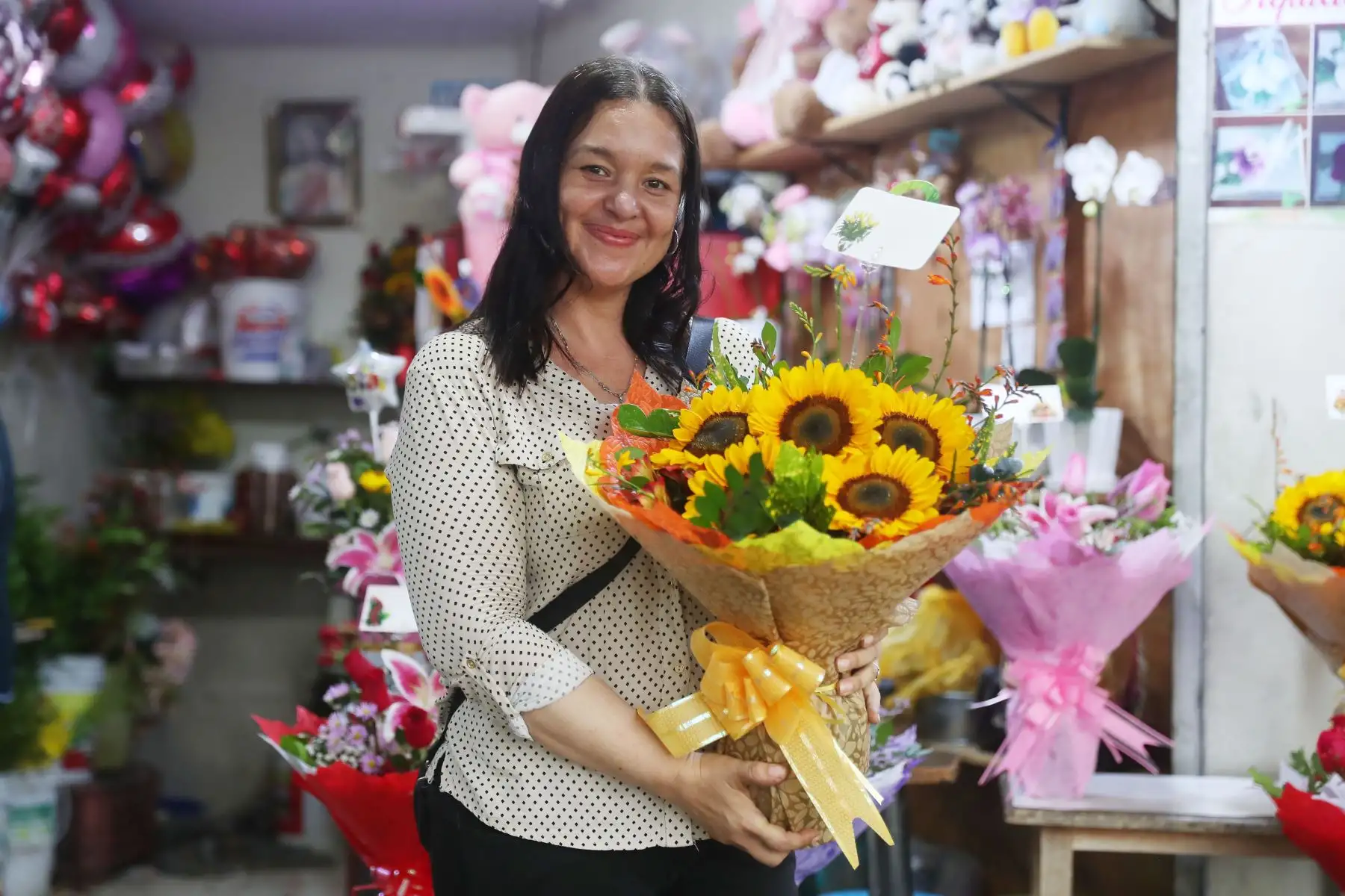 Días previos del 14 de febrero, ya se vive el San Valentín en los distintos mercados de flores de Lima, los comerciantes ofrecen sus mejores ofertas para esta celebración  Foto: ANDINA/Ricardo Cuba