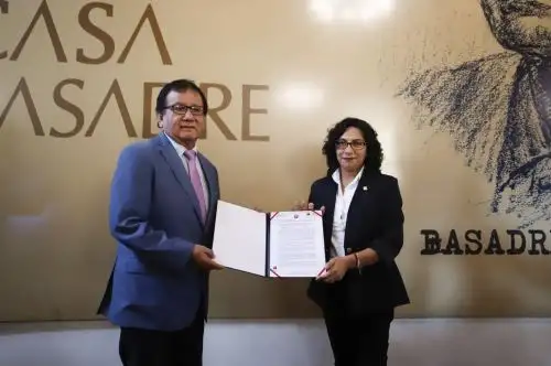 La entrega se hizo a propósito del aniversario 121 del natalicio del historiador Jorge Basadre. Foto: ANDINA/Mincul