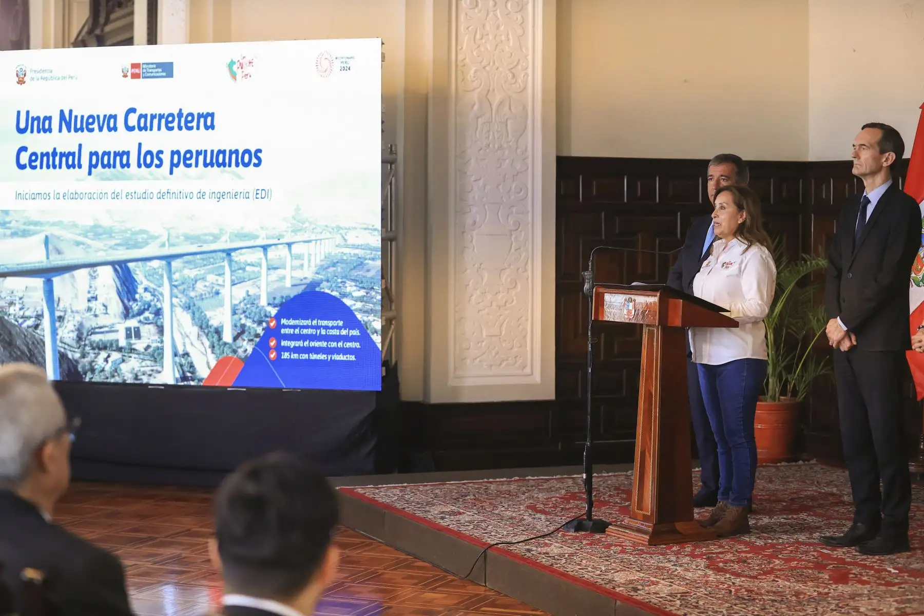 Presidenta Dina Boluarte participa en la presentación del Proyecto Nueva Carretera Central
Foto: ANDINA/Prensa Presidencia