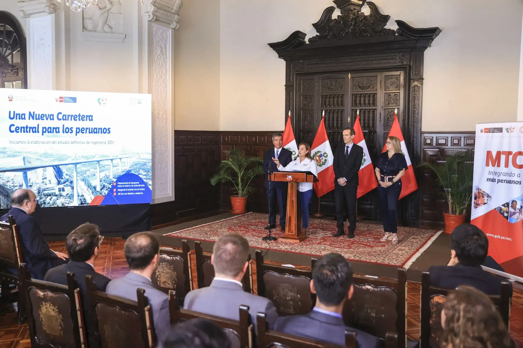 Presidenta Dina Boluarte participa en la presentación del Proyecto Nueva Carretera Central
Foto: ANDINA/Prensa Presidencia
