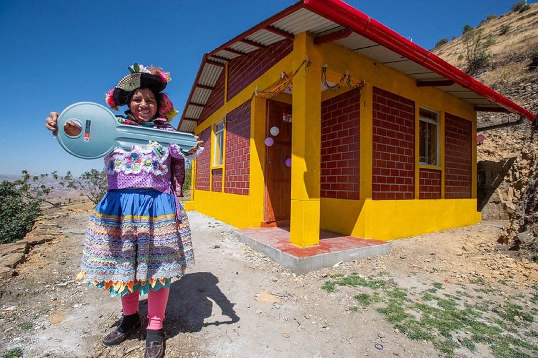 Más de 46 mil pobladores se beneficiarán con viviendas rurales en zonas de heladas y friajes este 2024