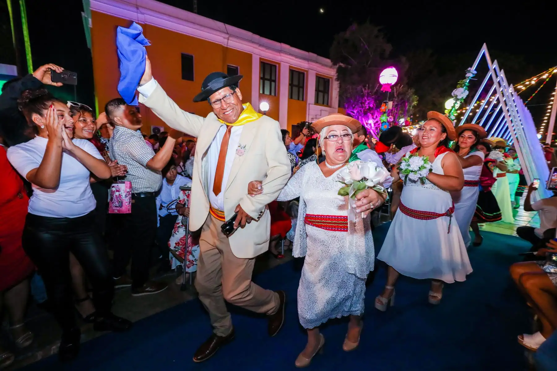 En el Día del Amor y la Amistad, la Municipalidad del Callao organizó matrimonio civil comunitario que estuvo encabezado por el alcalde Pedro Spadaro. Foto: ANDINA/ Municipalidad de Callao