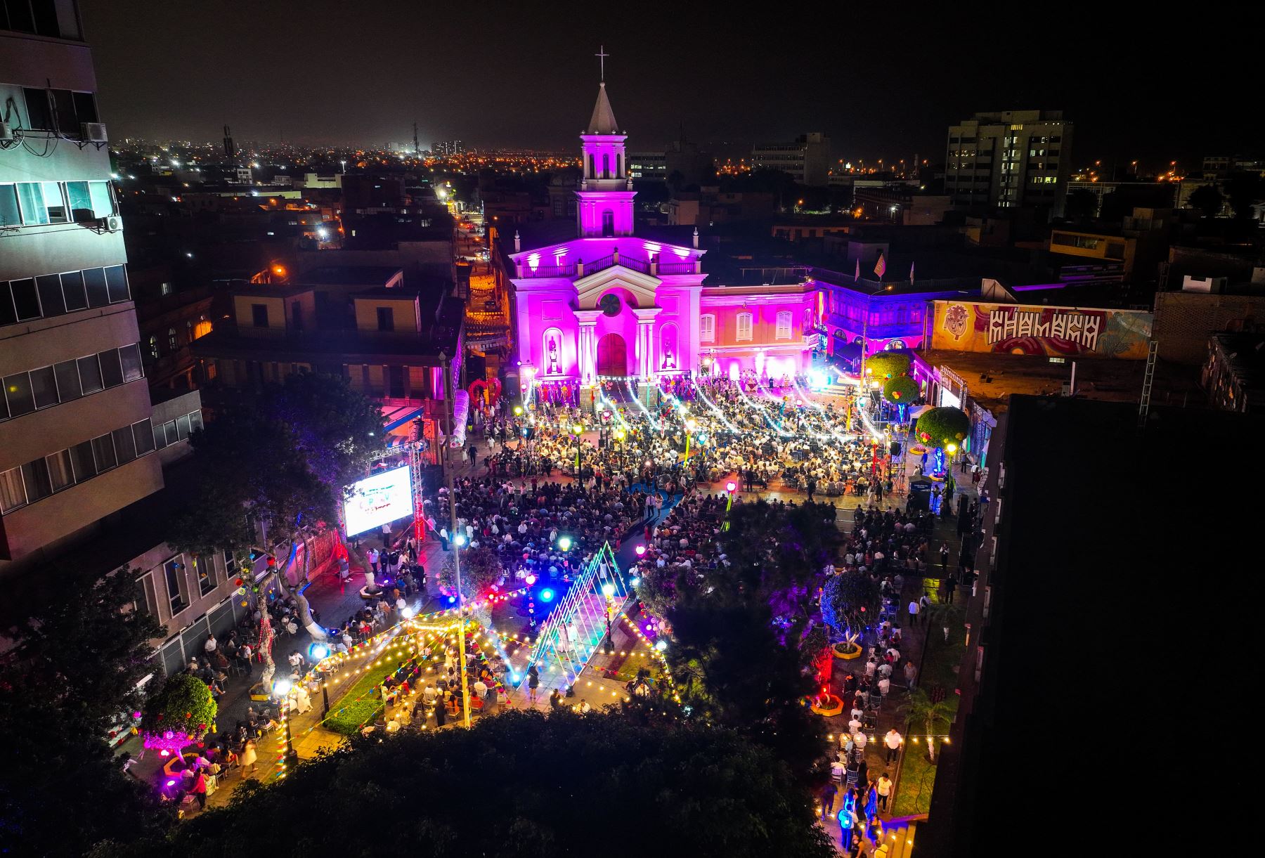 ¡Que viva el amor! 500 parejas se dieron el sí en matrimonio civil