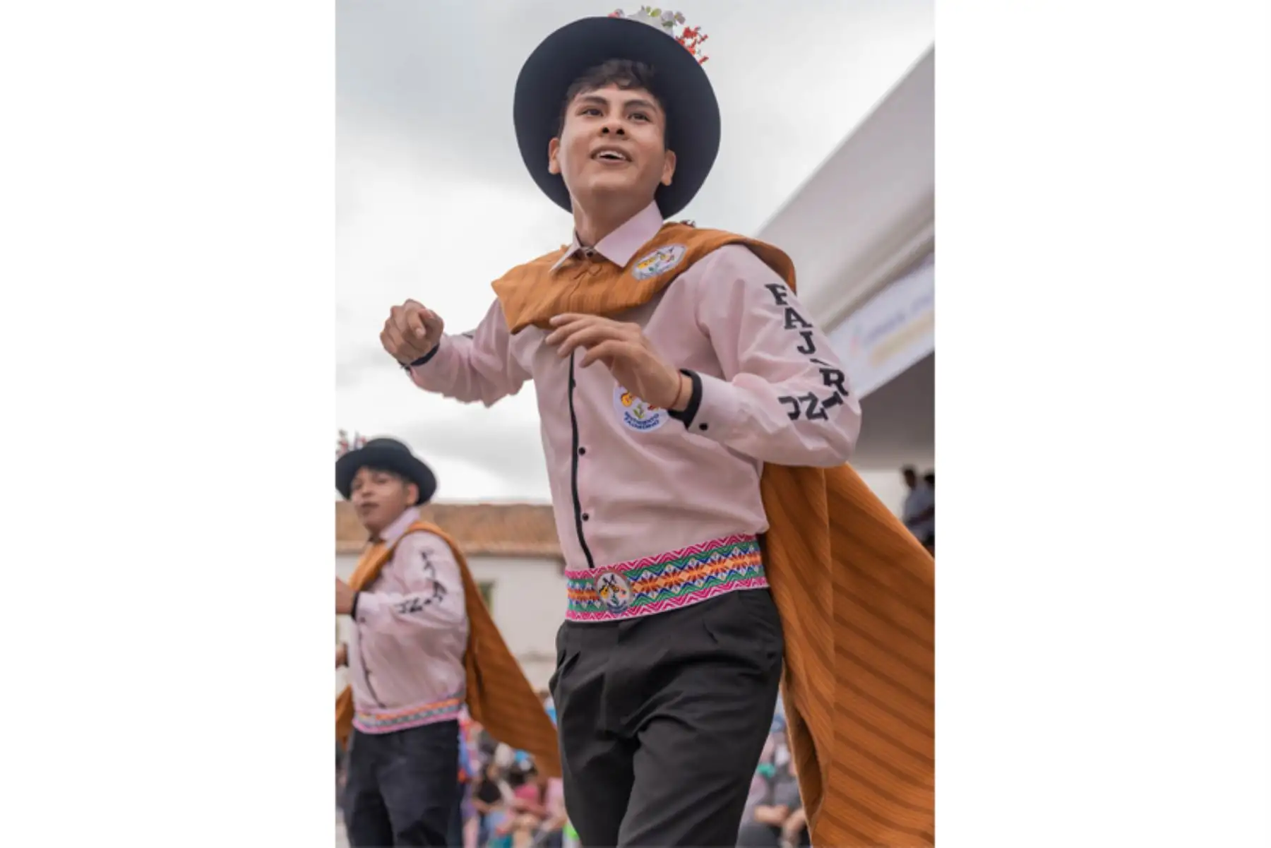 El último día del Carnaval Ayacuchano – Edición Bicentenario fue un hecho inolvidable por el gran despliegue de las mejores comparsas y la lectura del testamento y quema del Ño Carnavalón.
Foto: ANDINA/ Municipalidad provincial de Huamanga