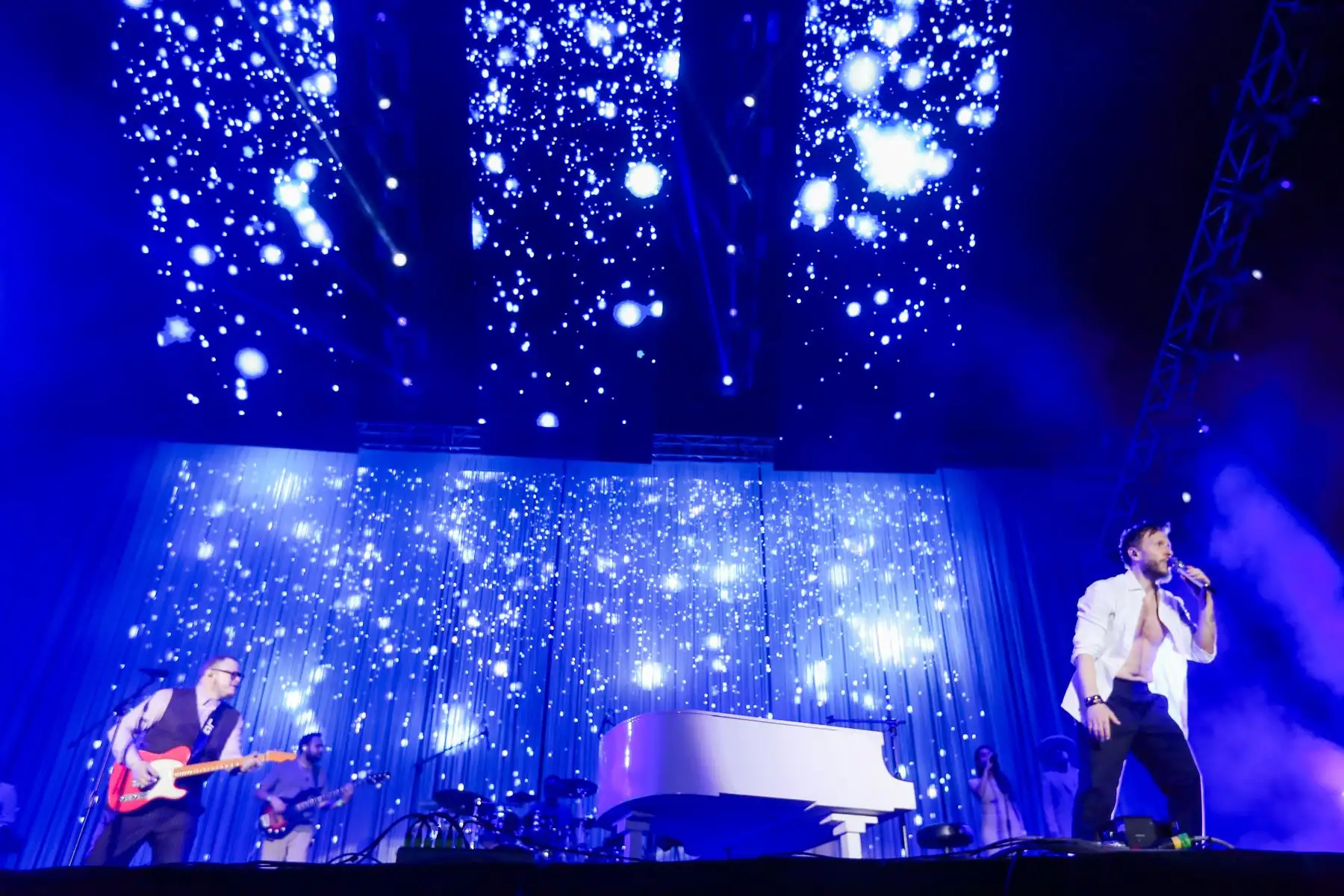 En el marco del día del amor, duo Sin Bandera se presentó en el festival "Amor bajo las estrellas" en una noche cargada de romanticismo en el local  "Costa 21" de la costa verde 
Foto: ANDINA/Ricardo Cuba