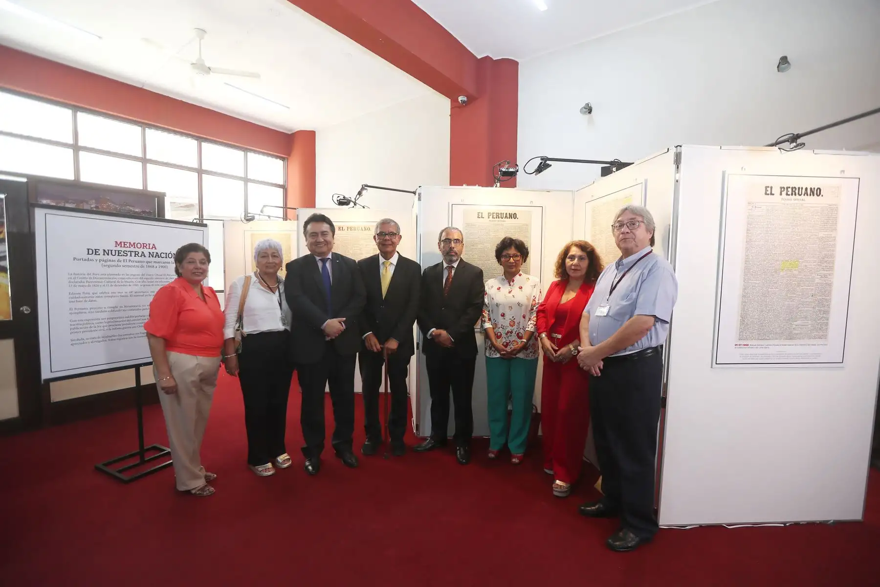 El Diario Oficial El Peruano recibió el Certificado de Registro Peruano Memoria del Mundo de la Naciones Unidas para la educación, la Ciencia y la Cultura (Unesco) de las ediciones comprendidas entre los años 1868, segundo semestre, hasta 1900, En la ceremonia estuvieron presentes el presidente del Comité Peruano de Memoria del Mundo, Fernando López Sánchez, el gerente general y director de medios periodísticos, Felix Paz y el gerente de publicaciones oficiales, Ricardo Montero Foto:ANDINA/Ricardo Cuba