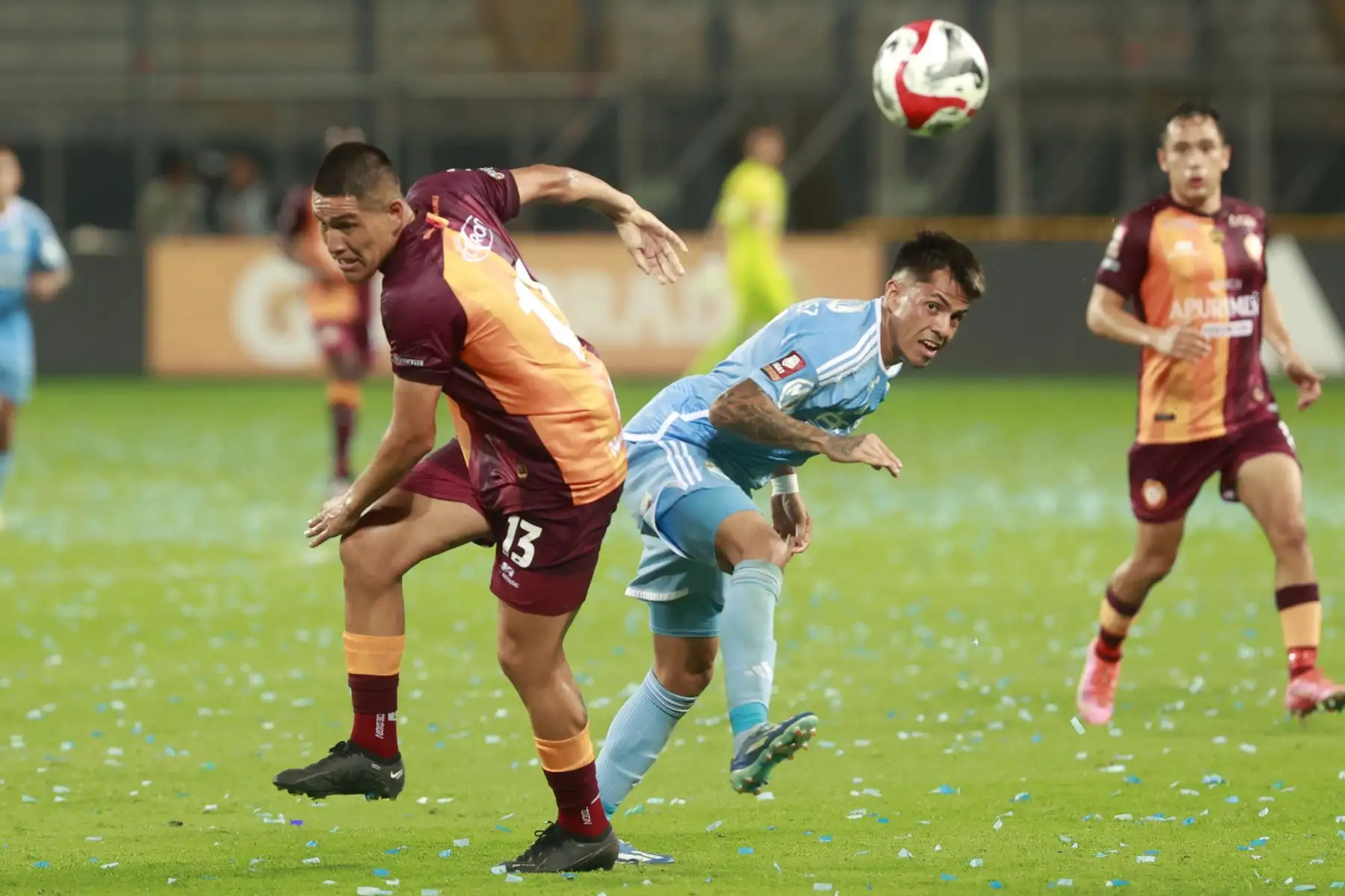 Sporting Cristal derrota por 4 a 1 a Los Chankas de Andahuaylas, en el segundo tiempo del partido que se juega esta noche en el estadio Nacional de Lima.
Foto: ANDINA/Vidal Tarqui