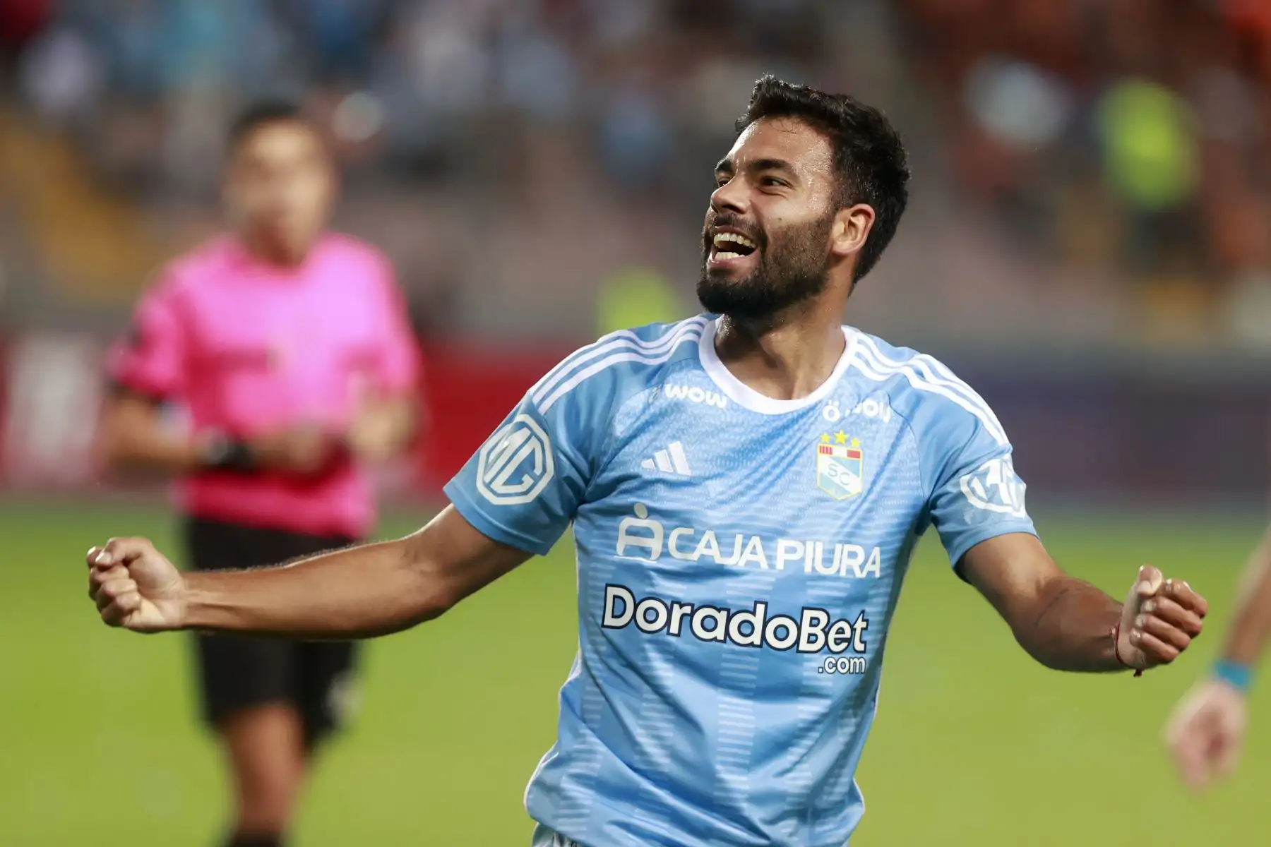 Sporting Cristal derrota por 4 a 1 a Los Chankas de Andahuaylas, en el segundo tiempo del partido que se juega esta noche en el estadio Nacional de Lima.
Foto: ANDINA/Vidal Tarqui