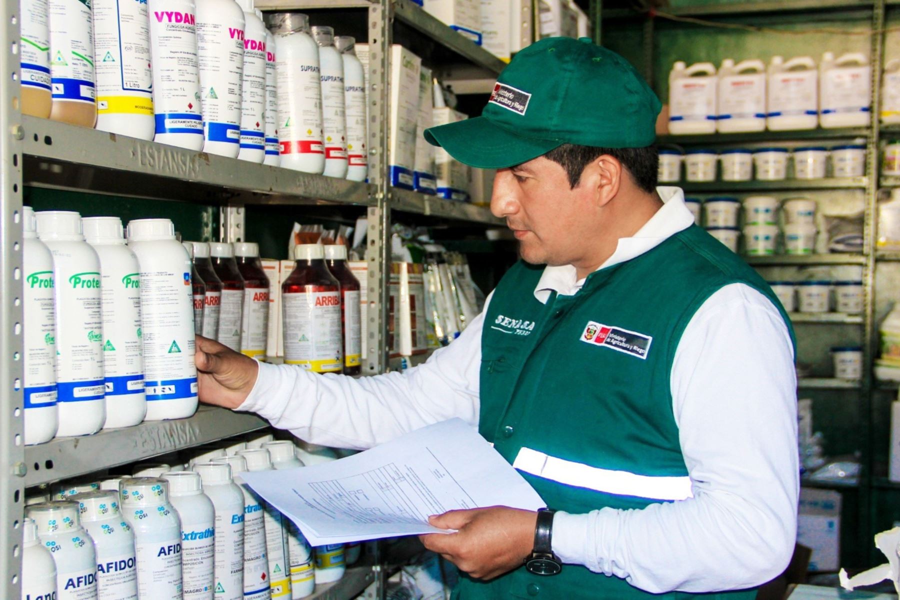 Senasa fiscaliza actividades comerciales de los plaguicidas y verifica autorización de uso. ANDINA/Difusión