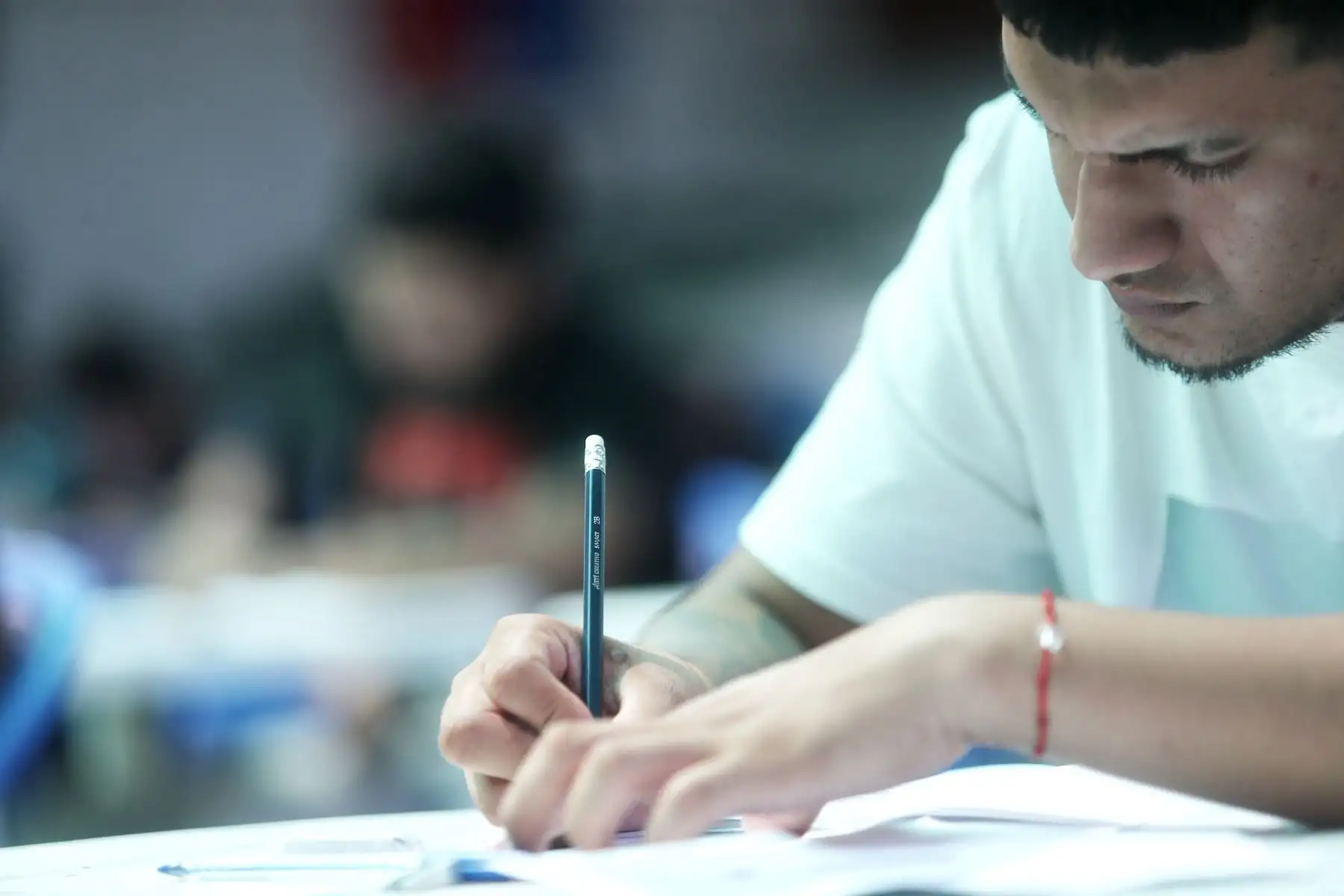 Además del Convenio que se firmó con la Universidad Continental que permitirá a los internos acceder a las carreras de Administración y Derecho; también ser firmó convenio con el Instituto Continental que permitirá a los internos a acceder a educación técnica en las carreras de Administración, Contabilidad y Diseño Gráfico.   Foto: ANDINA/Ricardo Cuba