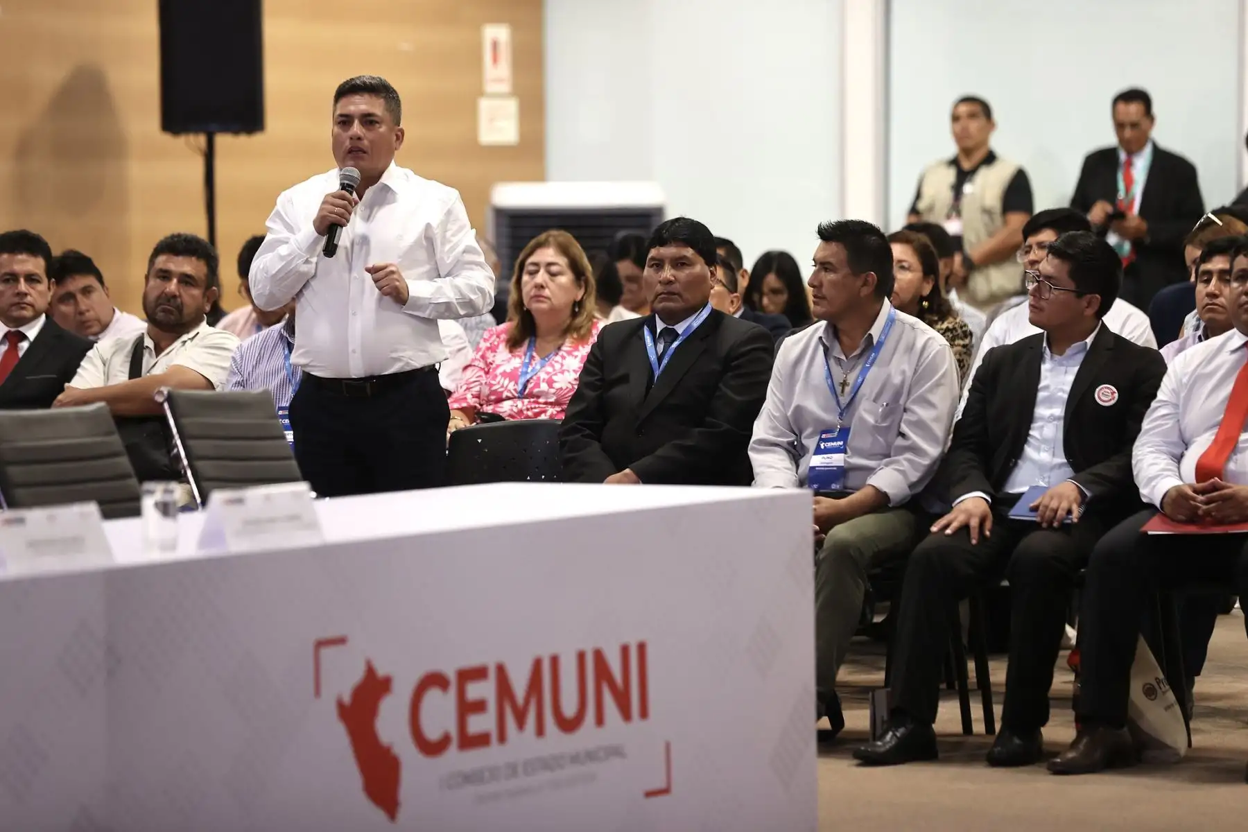 El ejecutivo y alcaldes provinciales alcanzan 214 acuerdos durante el I Consejo de Estado Municipal. A fin de afianzar la descentralización del Perú, el presidente del Consejo de Ministros, Alberto Otárola Peñaranda, enfatizó que el primer Consejo de Estado Municipal (Cemuni) marca un punto de quiebre en el trabajo articulado del Gobierno nacional con las autoridades locales.
Foto: ANDINA /PCM