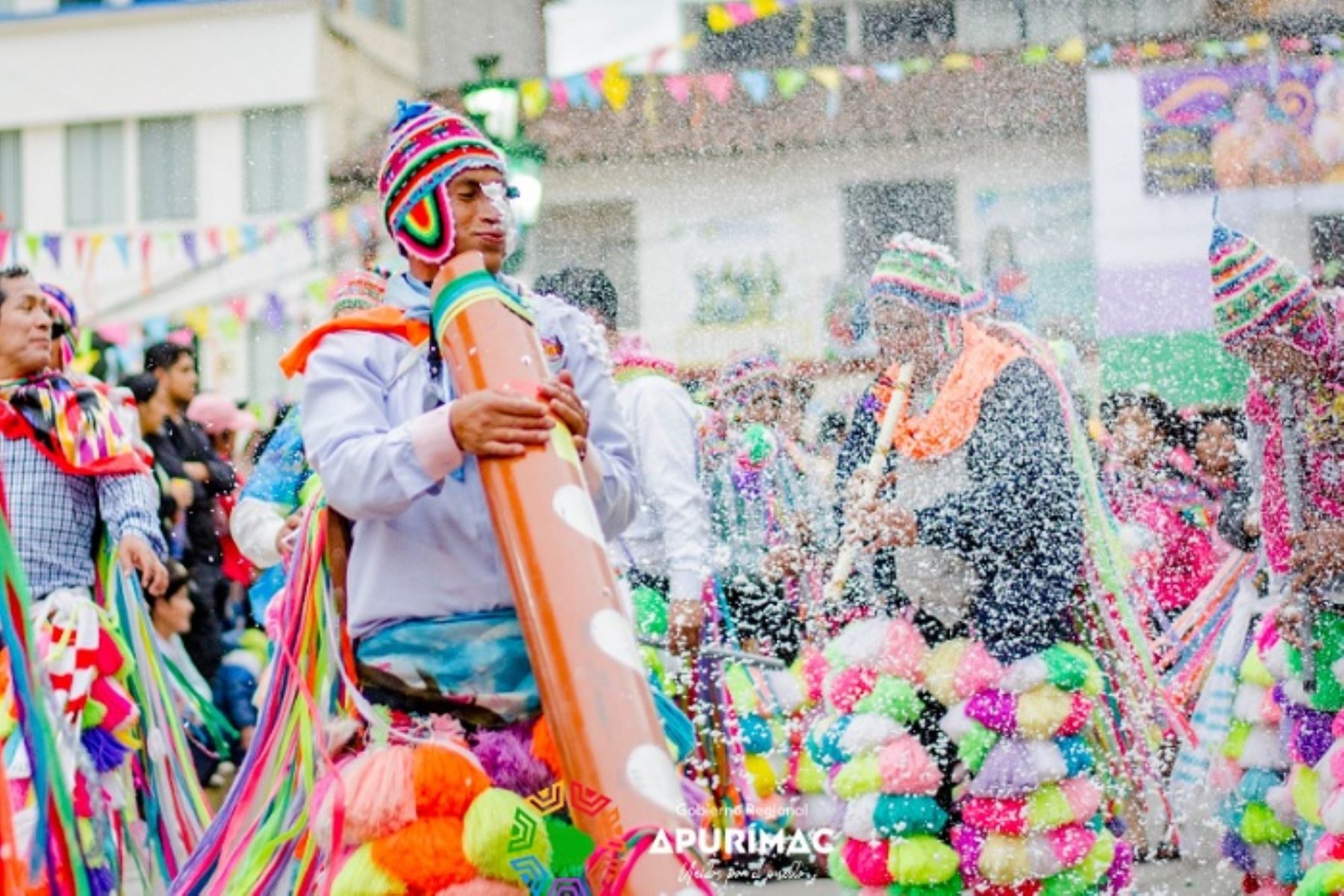 El Carnaval Apurimeño “Apu Tusuy 2024” es organizado por el Gobierno Regional de Apurímac y patrocinado por los ministerios de Cultura y de Comercio Exterior y Turismo.
