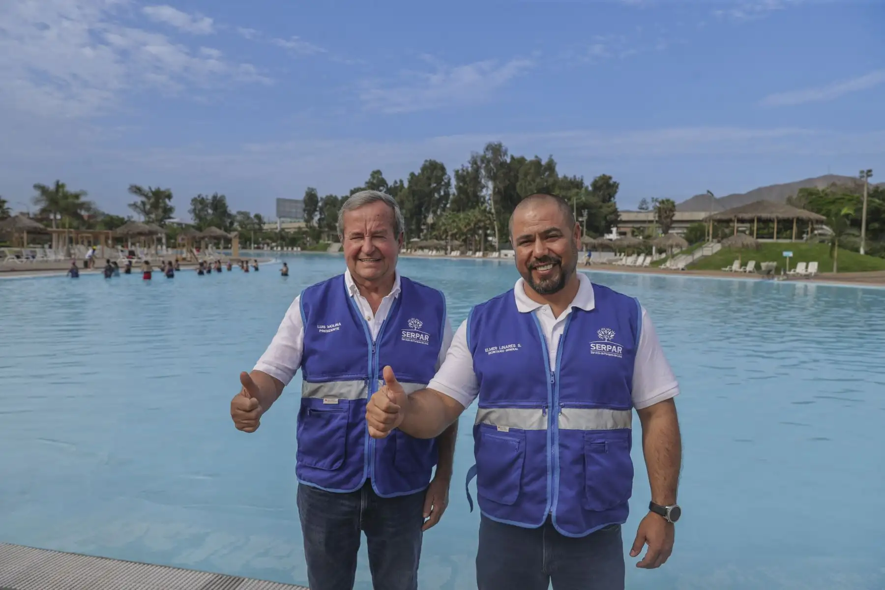 El presidente del Directorio de Serpar, Luis Molina acompañado por el secretario general Elmer Linares, anunciaron esta mañana en conferencia de prensa ofrecida en el propio Club Metropolitano Wiracocha en San Juan de Lurigancho que la playa urbana Wiracocha es considerada como saludable tras subsanar todas las observaciones por las entidades del Ministerio de Salud y se encuentra en óptimas condiciones y cumple con todas las normas para recibir a los bañistas.
Foto: ANDINA/Andrés Valle