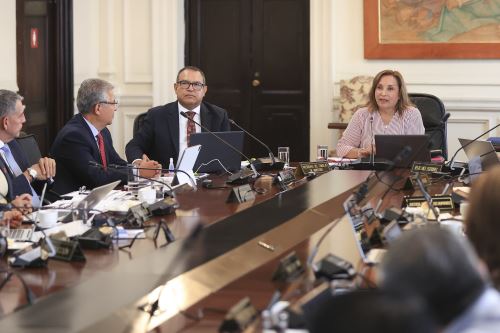 Presidenta  Dina Boluarte lidera sesión del Consejo de Ministros