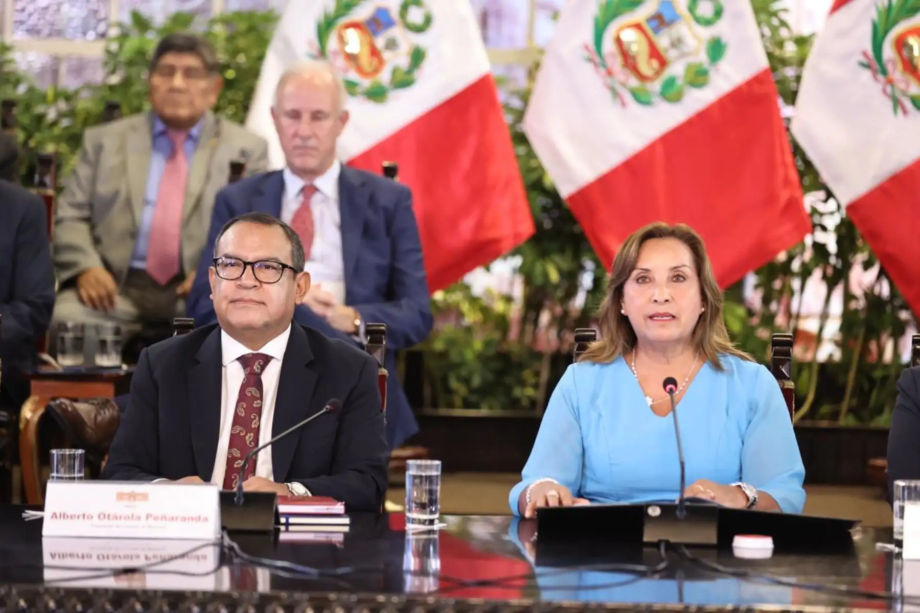 La presidenta de la República, Dina Boluarte Zegarra, acompañada de los ministros de Estado, presenta un nuevo informe de avance de gestión, en el marco del compromiso de rendición de cuentas y transparencia de su gobierno. Foto: ANDINA/ PCM
