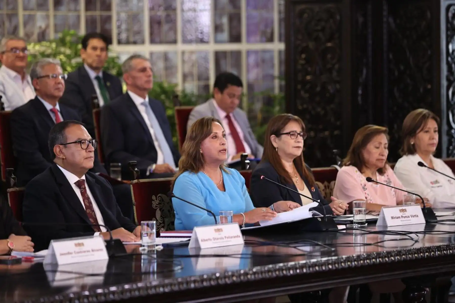 La presidenta de la República, Dina Boluarte Zegarra, acompañada de los ministros de Estado, presenta un nuevo informe de avance de gestión, en el marco del compromiso de rendición de cuentas y transparencia de su gobierno. Foto: ANDINA/ PCM