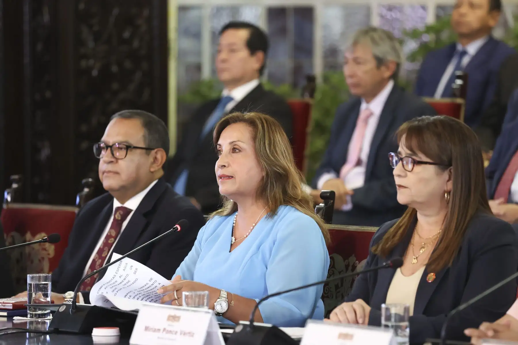 La presidenta de la República, Dina Boluarte Zegarra, acompañada de los ministros de Estado, presenta un nuevo informe de avance de gestión, en el marco del compromiso de rendición de cuentas y transparencia de su gobierno. Foto: ANDINA/ Prensa Presidencia