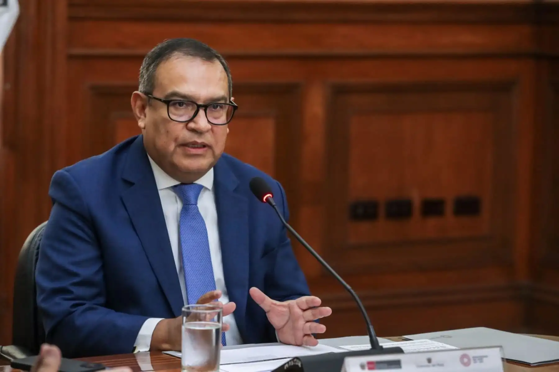 Alberto Otárola encabeza reunión en la PCM sobre violencia entre 