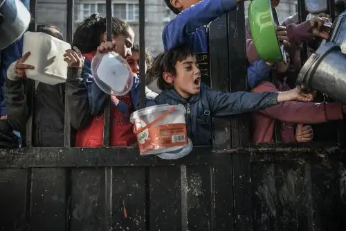 La población de Gaza espera la llegada de ayuda humanitaria. Foto: ANDINA/Difusión