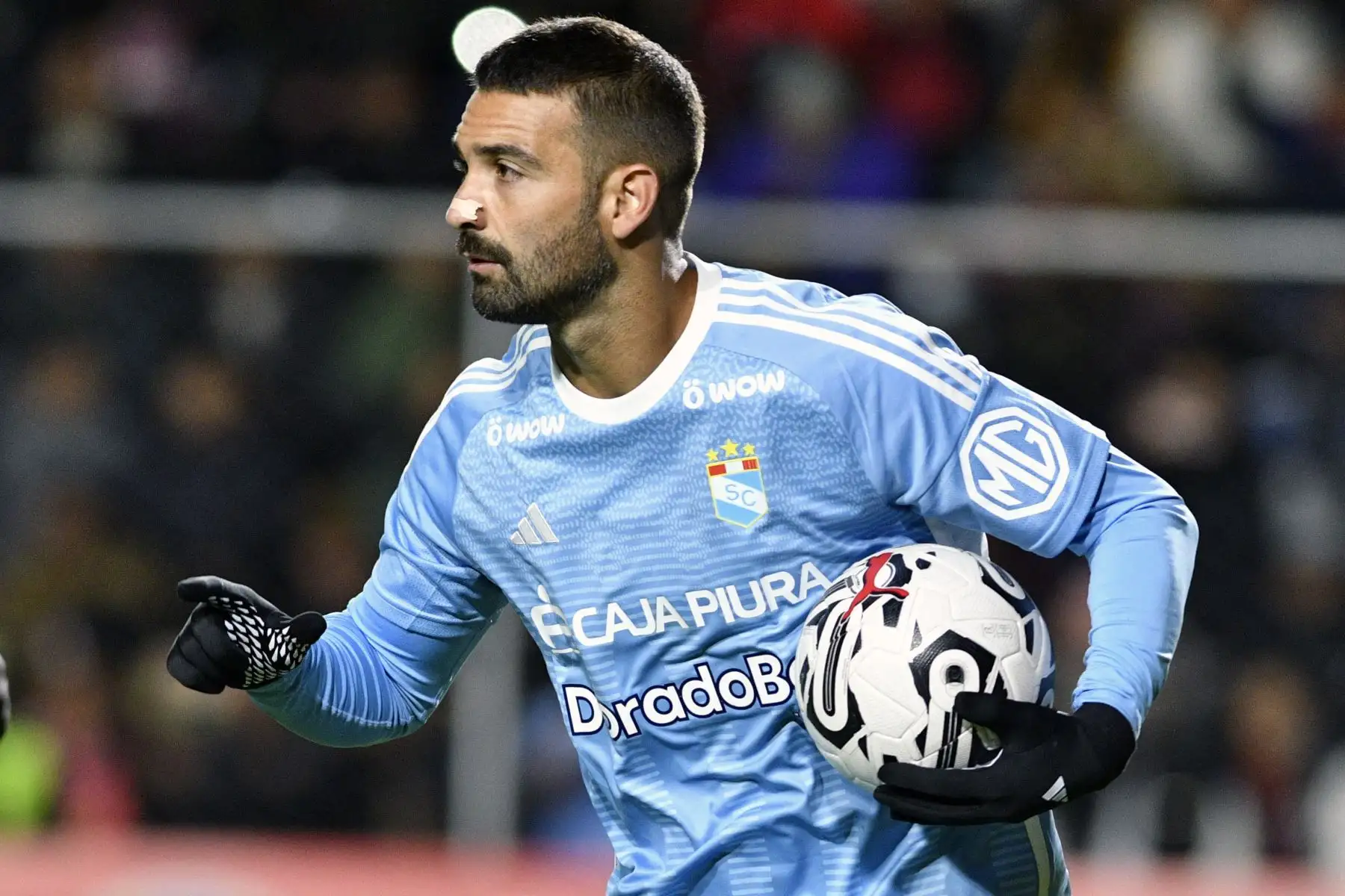El delantero uruguayo de Sporting Cristal, Martín Cauteruccio, celebra después de anotar durante el partido de ida de la segunda ronda de la Copa Libertadores entre Always Ready de Bolivia y Sporting Cristal de Perú en el estadio municipal Villa Ingenio en El Alto, Bolivia.
Foto: AFP