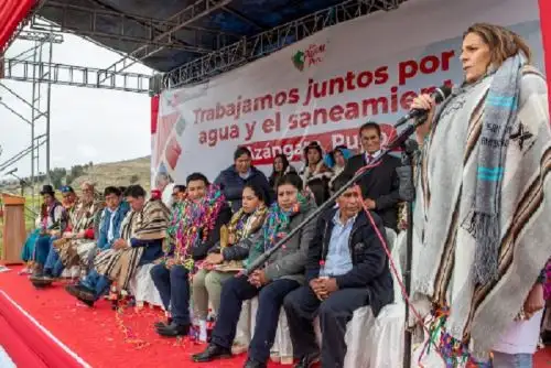 La ministra Hania Pérez de Cuéllar se reunirá mañana con autoridades y dirigentes de Juliaca, a quienes presentará el cronograma de ejecución del megaproyecto de agua y alcantarillado para esta ciudad.