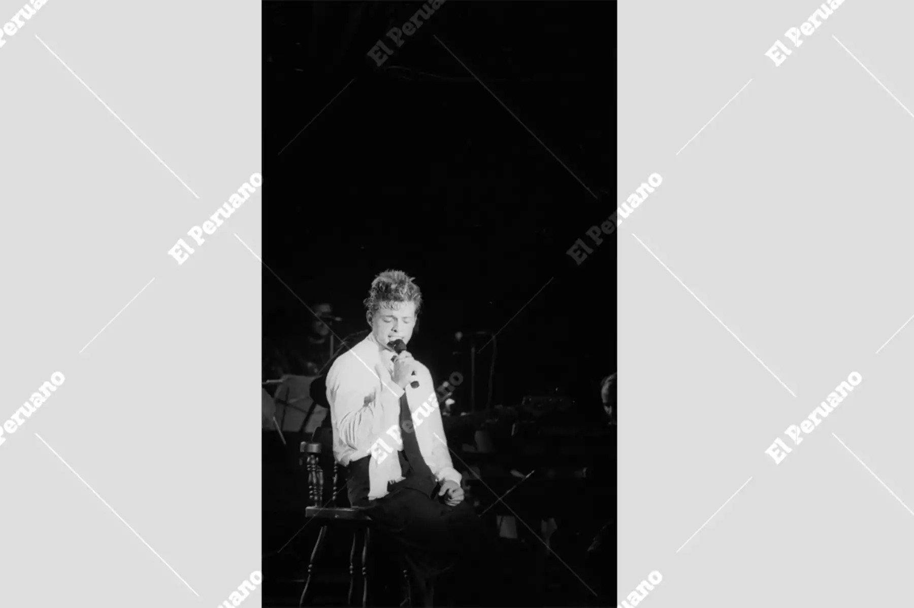 Lima - 22 marzo 1990 / Concierto de Luis Miguel en el coliseo del colegio San Agustín.
