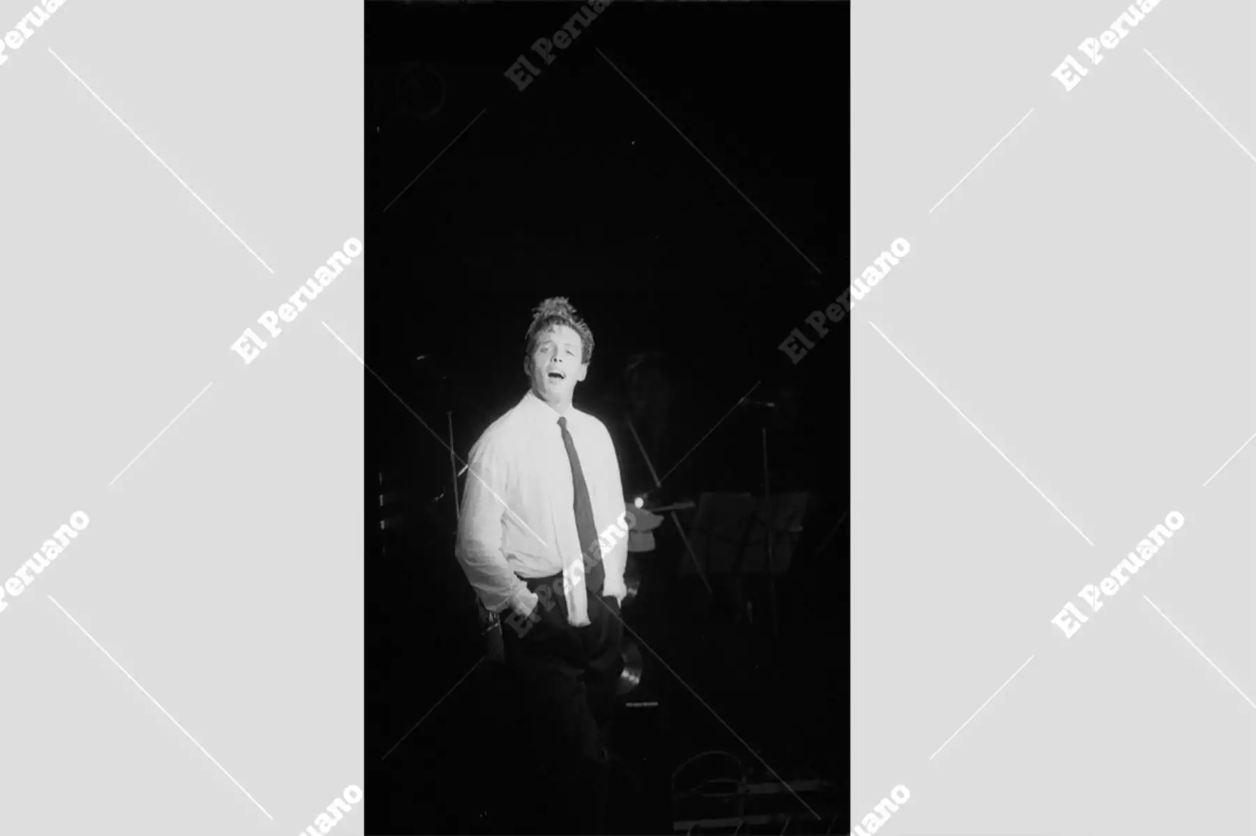Lima - 22 marzo 1990 / Concierto de Luis Miguel en el coliseo del colegio San Agustín.