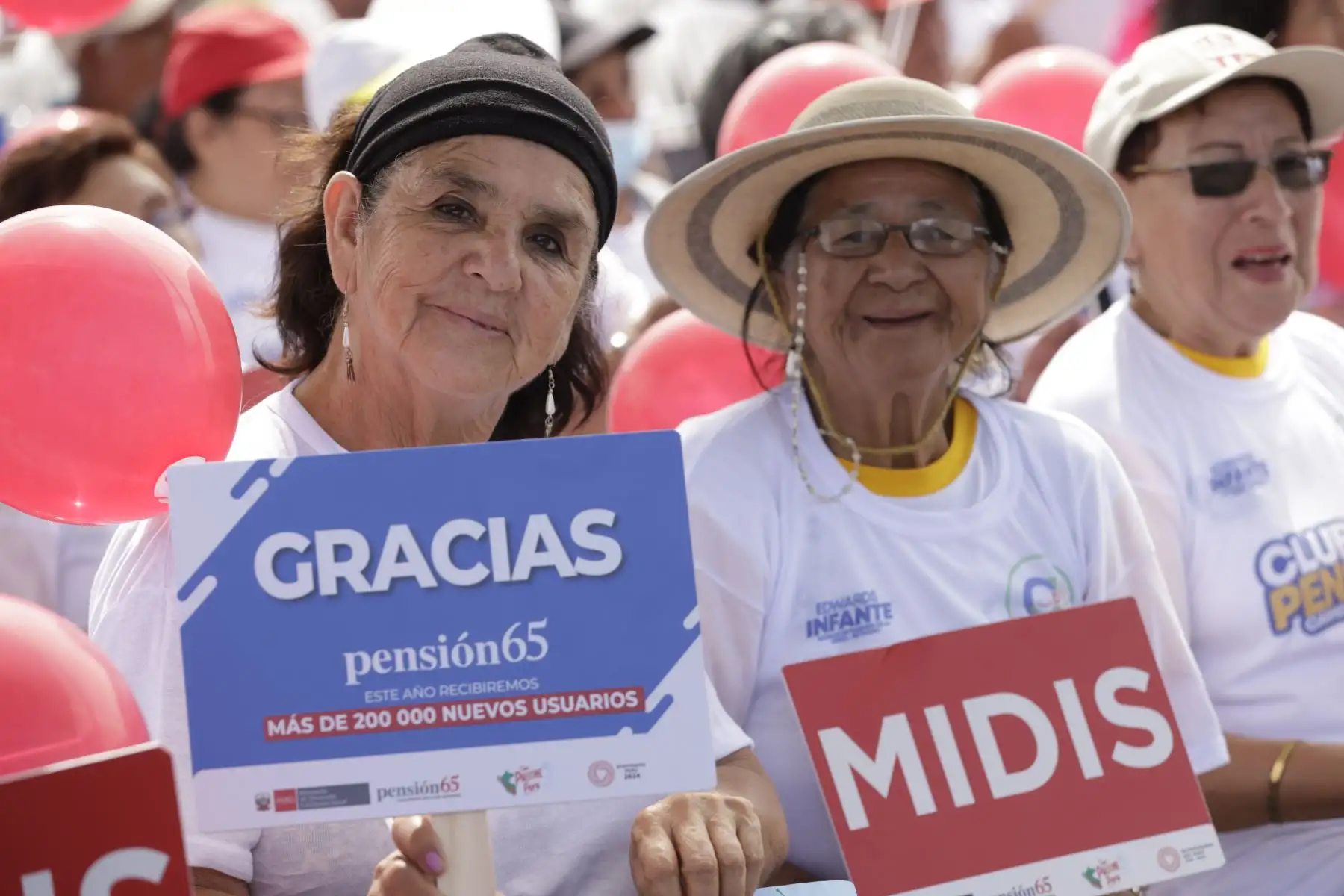 La presidenta Dina Boluarte participó en la ceremonia de incorporación del usuario 800 mil del Programa de Asistencia Solidaria Pensión 65.
Foto: ANDINA/Presidencia Perú
