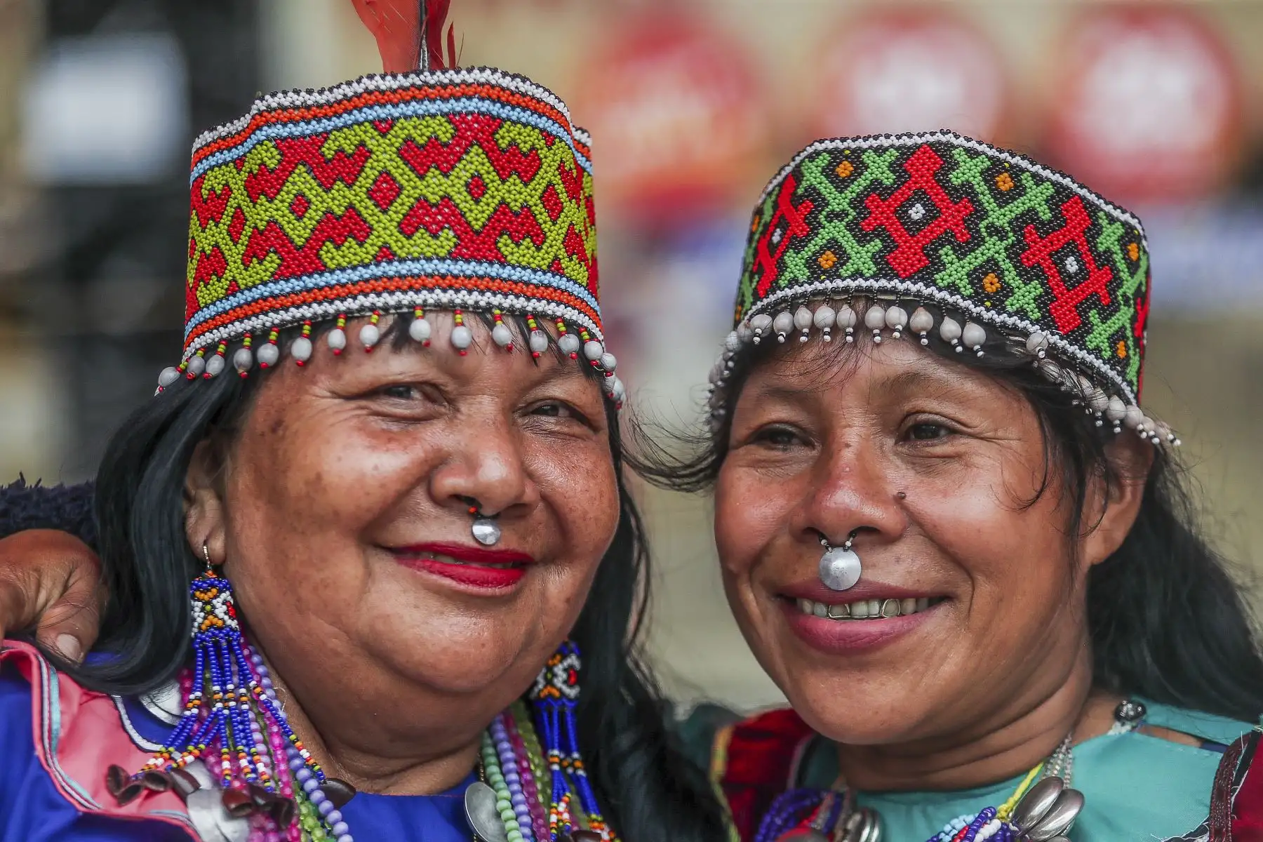 Pucallpa se vuelve la sede del Carnaval Ucayalino y en la ferias de artesanos, las comunidades de Shipibos y Konibos reciben a los turistas con sus trabajos mientras que pasean por las principales calles de la ciudad.
Foto: ANDINA/Ricardo Cuba