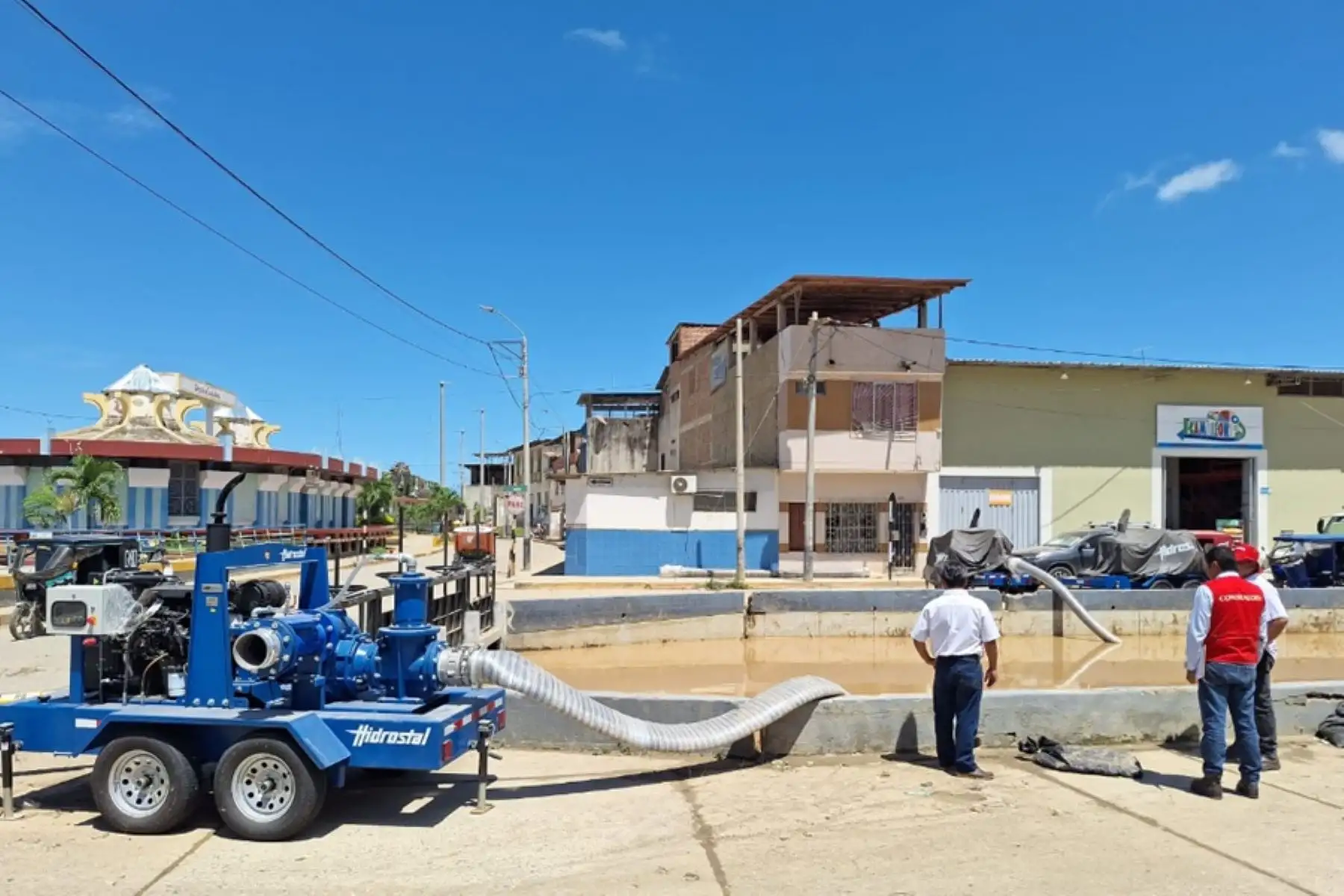 La Contraloría General de la República remitió comunicaciones de exhortación a los gobiernos regionales y locales de Tumbes, Piura, Lambayeque, La Libertad y Áncash para que adopten acciones oportunas y necesarias ante la ocurrencia de lluvias intensas y otras emergencias, con la finalidad de salvaguardar la salud e integridad de la población.
