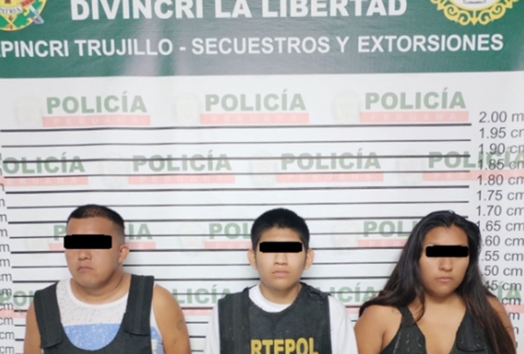 Una banda de extorsionadores que fue detenida el miércoles 21 de febrero, cuando cobraba un cupo extorsivo a una familia trujillana, estaría también involucrada en las amenazas dirigidas a la señora Petronila Gonzales, madre del futbolista Paolo Guerrero.