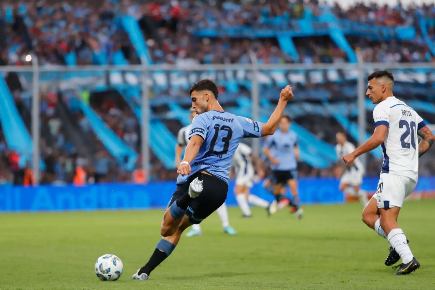 Belgrano juega  ante Talleres por la fecha 7 de la Copa de la Liga Profesional 2024 de Argentina.
Foto: Belgrado