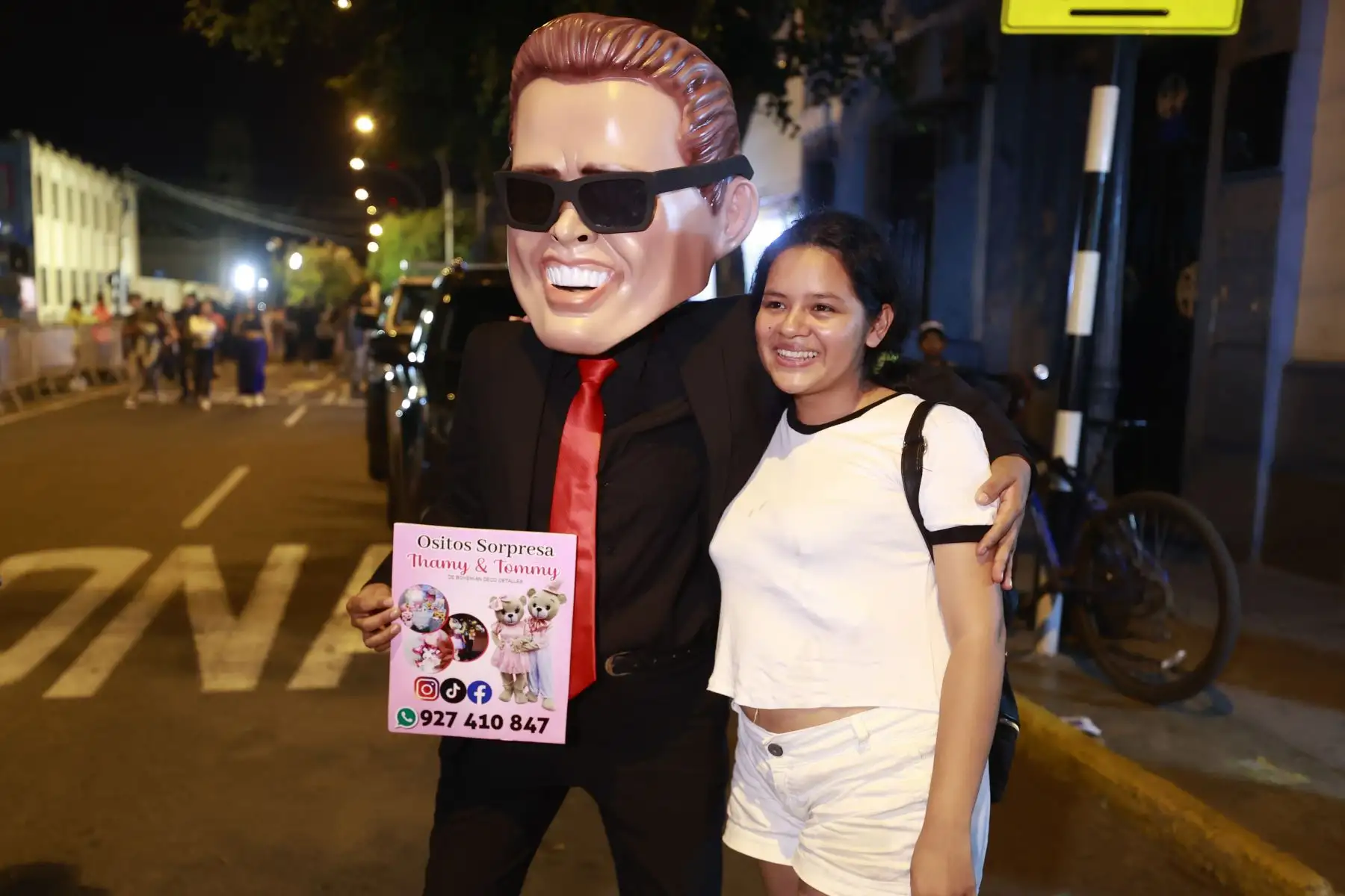 Imágenes previas a la presentación del cantante mexicano  Luis Miguel, quien hoy realizará un concierto en el estadio Nacional de Lima.  
Foto: ANDINA/Vidal Tarqui