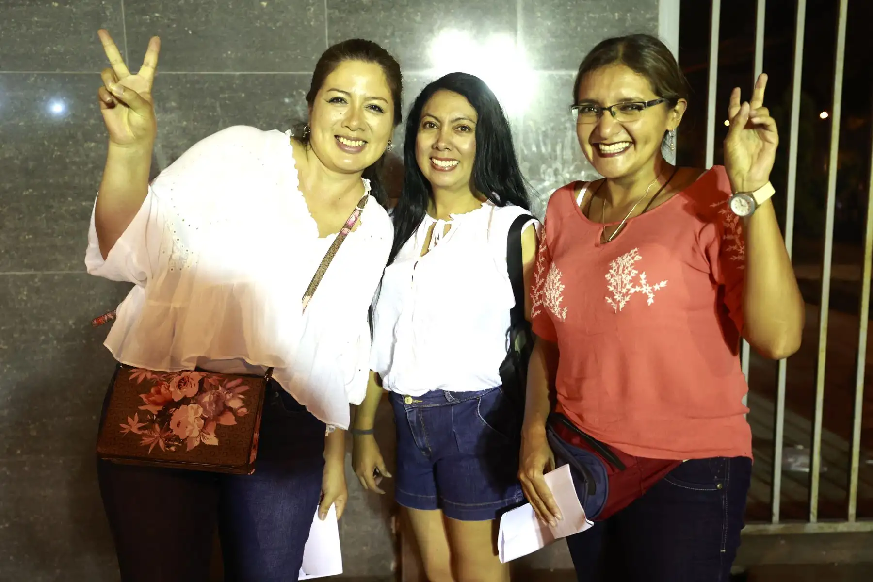 Imágenes previas a la presentación del cantante mexicano  Luis Miguel, quien hoy realizará un concierto en el estadio Nacional de Lima.  
Foto: ANDINA/Vidal Tarqui