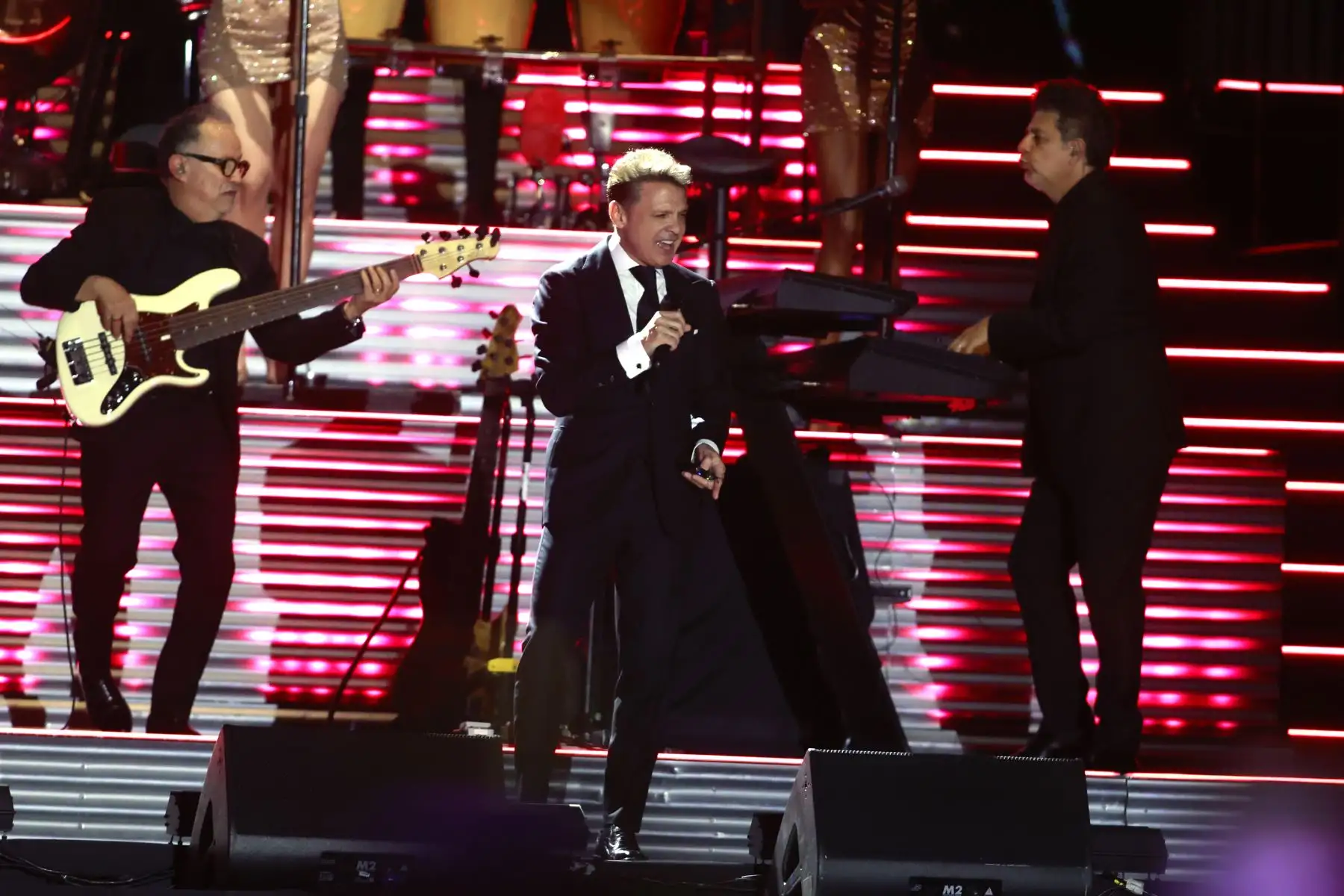 Presentación del cantante mexicano Luis Miguel, en concierto en el estadio Nacional de Lima.  
Foto: ANDINA/Vidal Tarqui
