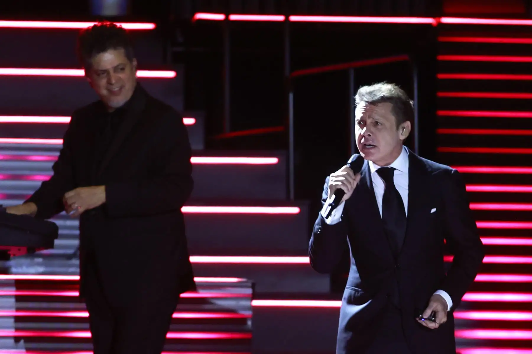 Presentación del cantante mexicano Luis Miguel, en concierto en el estadio Nacional de Lima.  
Foto: ANDINA/Vidal Tarqui
