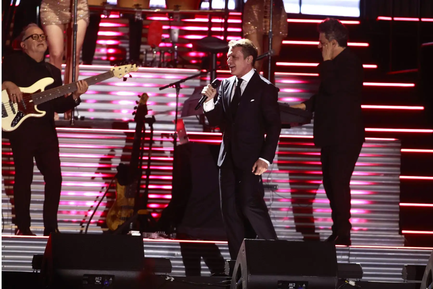 Presentación del cantante mexicano Luis Miguel, en concierto en el estadio Nacional de Lima.  
Foto: ANDINA/Vidal Tarqui