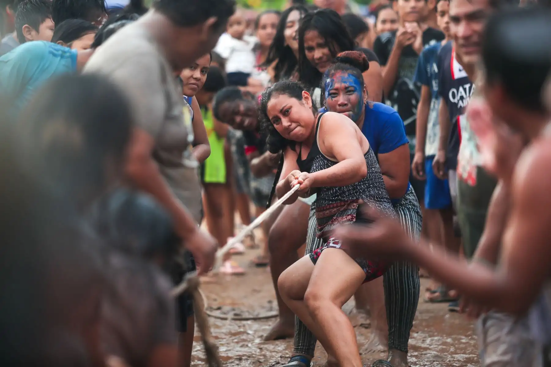 Los carnavales en Pucallpa se viven intensamente, en las cuadras de jr los laureles en el distrito de ManantaySe colocaron 8 humishas (árboles con obsequios) que fueron el atractivo principal, y la fiesta giro al rededor de ellas. Foto: ANDINA/Ricardo Cuba